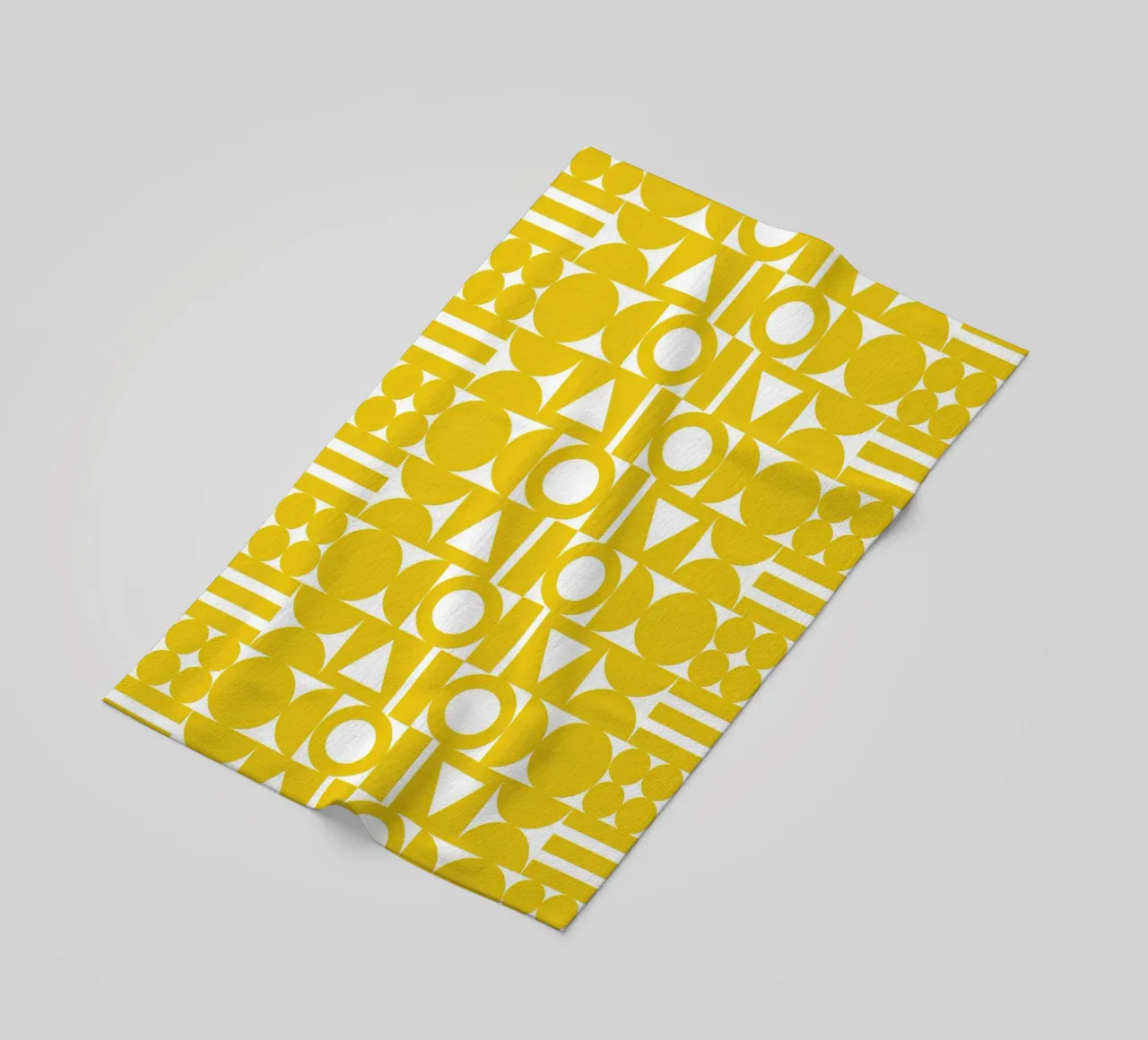 Forma geometrica gialla telo mare da Studio Fun Boy