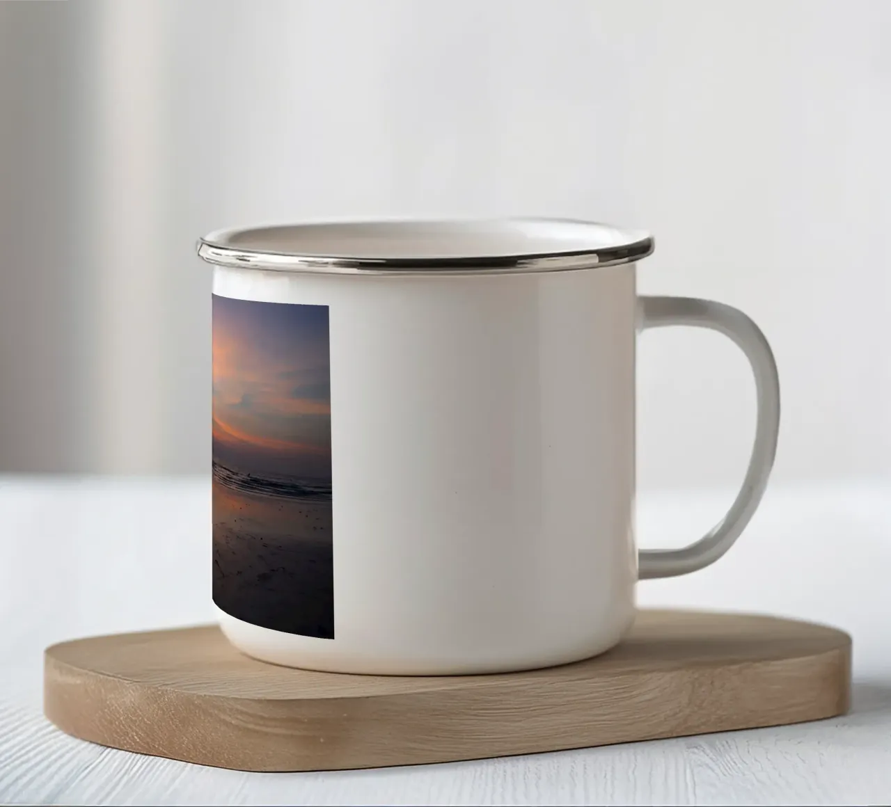 Un tenue bagliore sul mare - Crepuscolo a Koh Kood tazza in smalto da byrieneke