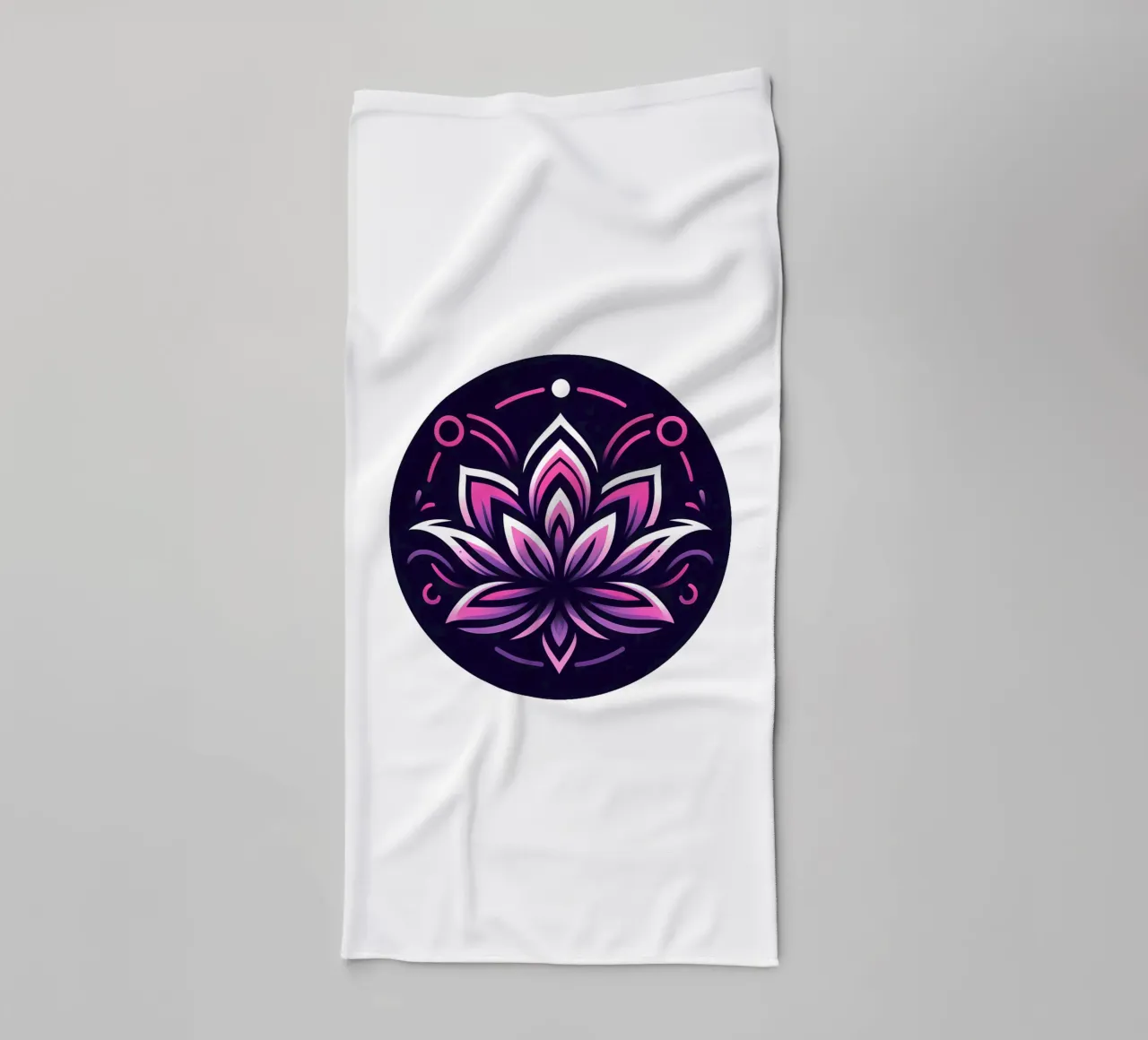 Ciondolo con fiore di loto rosa e viola - Joe Noctis Design asciugamano da bagno da Joe Noctis