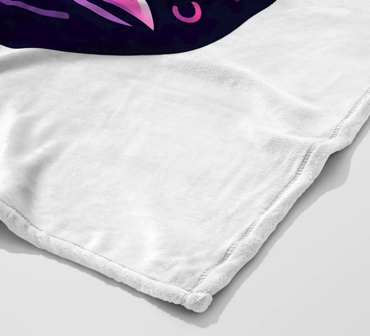 Ciondolo con fiore di loto rosa e viola - Joe Noctis Design coperta in pile da Joe Noctis