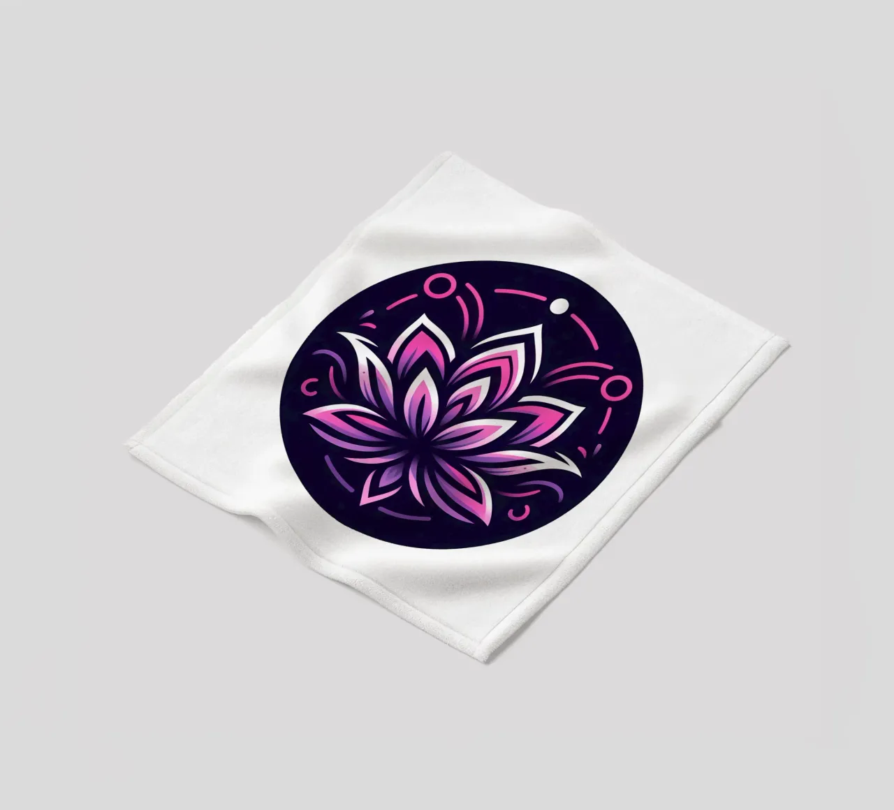 Ciondolo con fiore di loto rosa e viola - Joe Noctis Design coperta in pile da Joe Noctis