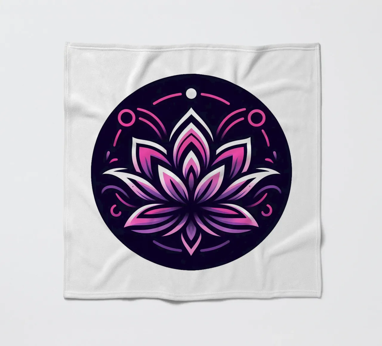 Ciondolo con fiore di loto rosa e viola - Joe Noctis Design coperta in pile da Joe Noctis