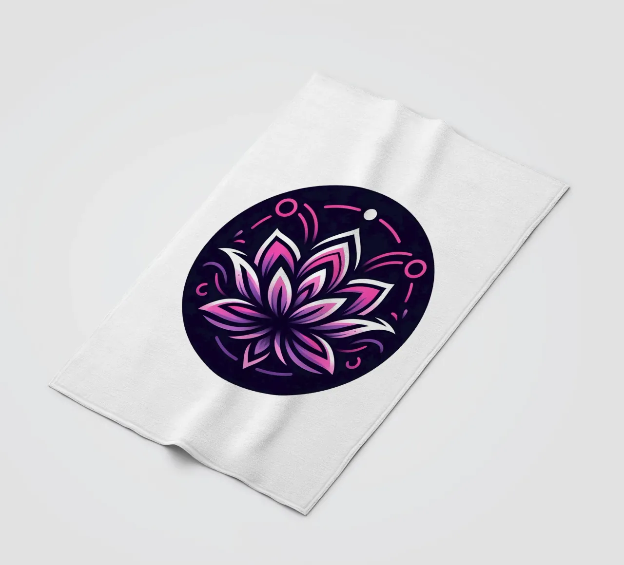 Ciondolo con fiore di loto rosa e viola - Joe Noctis Design coperta in pile da Joe Noctis