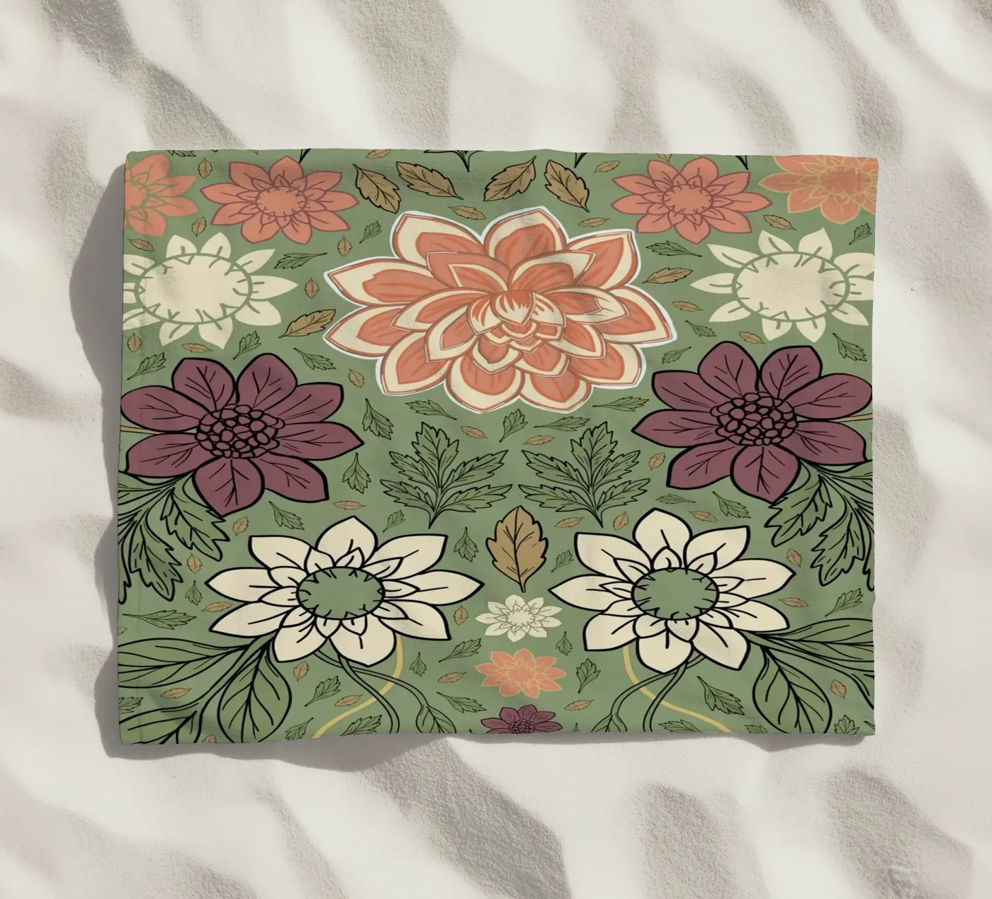 Bloemen patroon strandhanddoek van GalerieGG