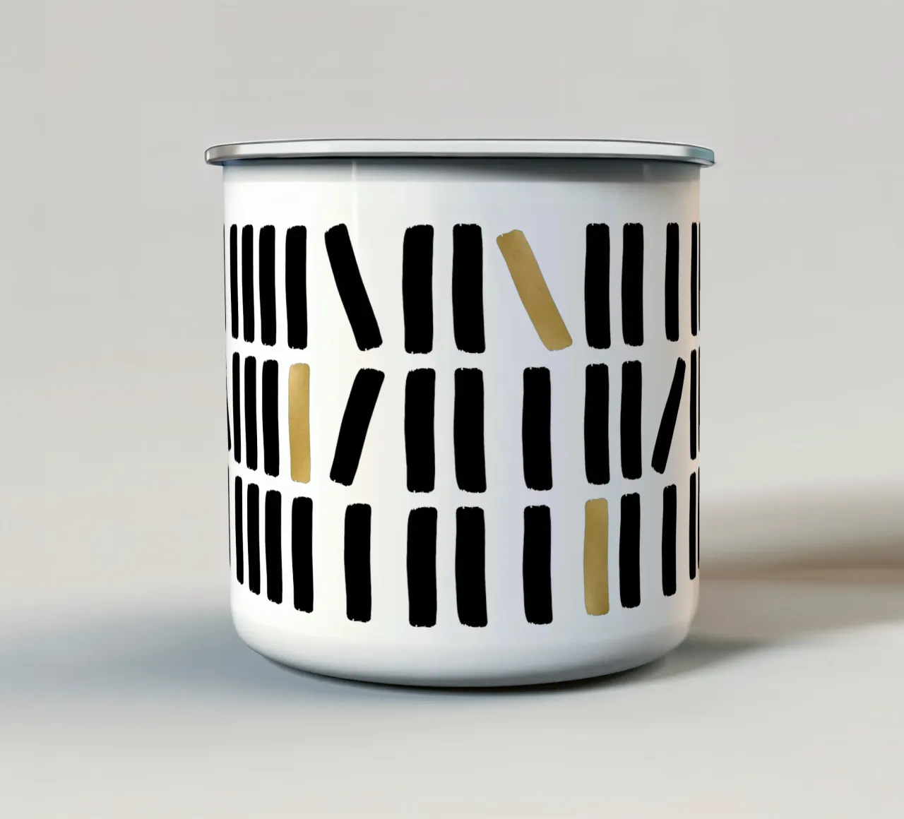 Astratto nero e oro tazza in smalto da Orara Studio