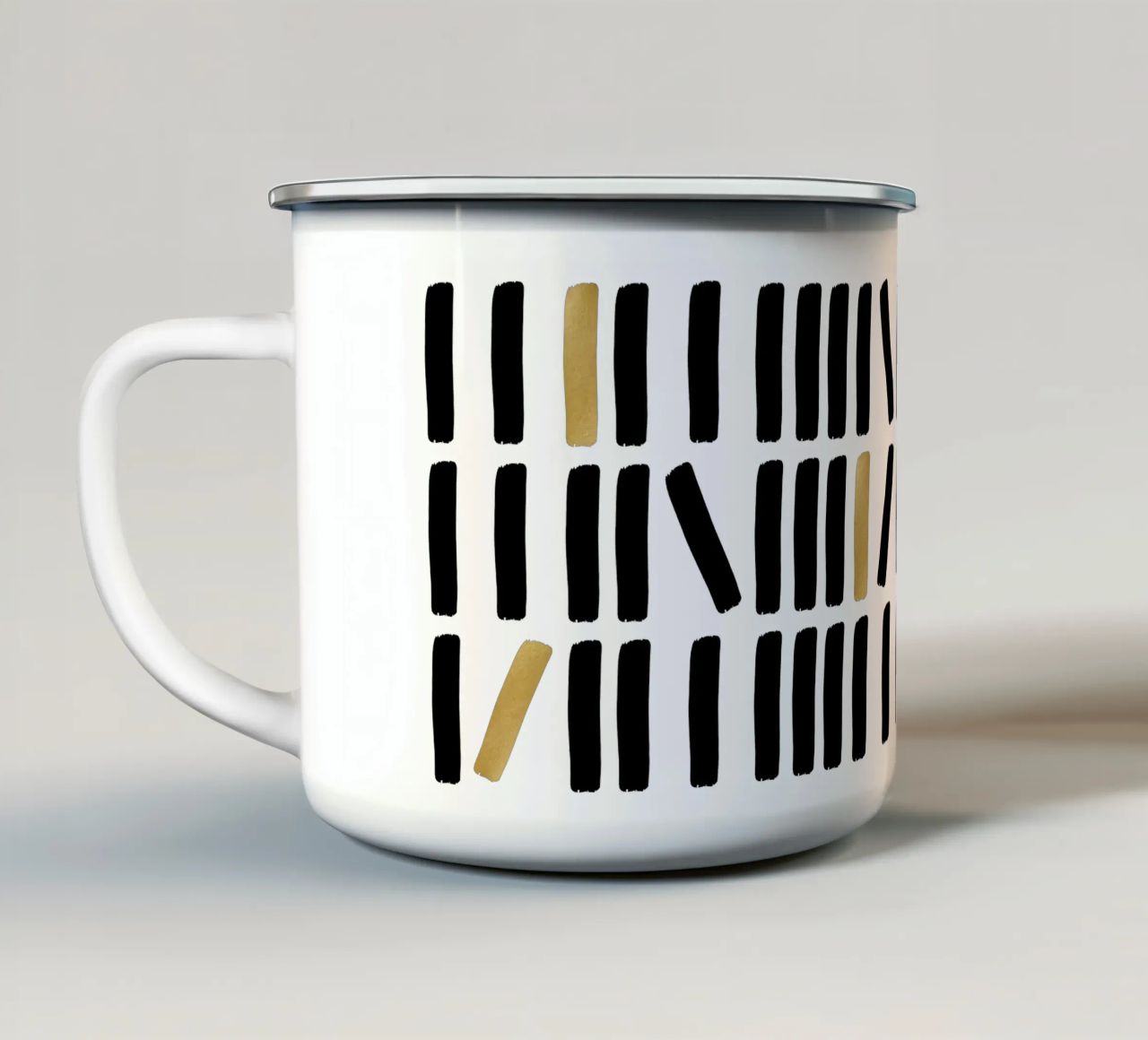 Astratto nero e oro tazza in smalto da Orara Studio