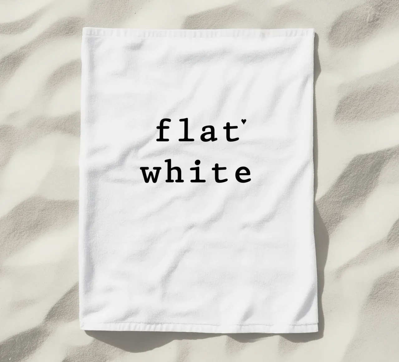 Flat white strandhanddoek van typolover