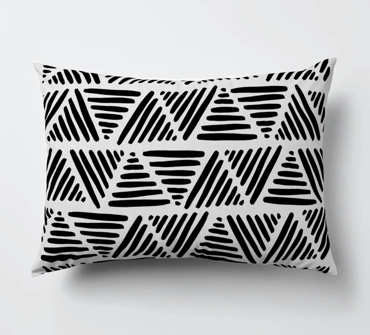 Bianco e nero astratto I cuscino da Orara Studio