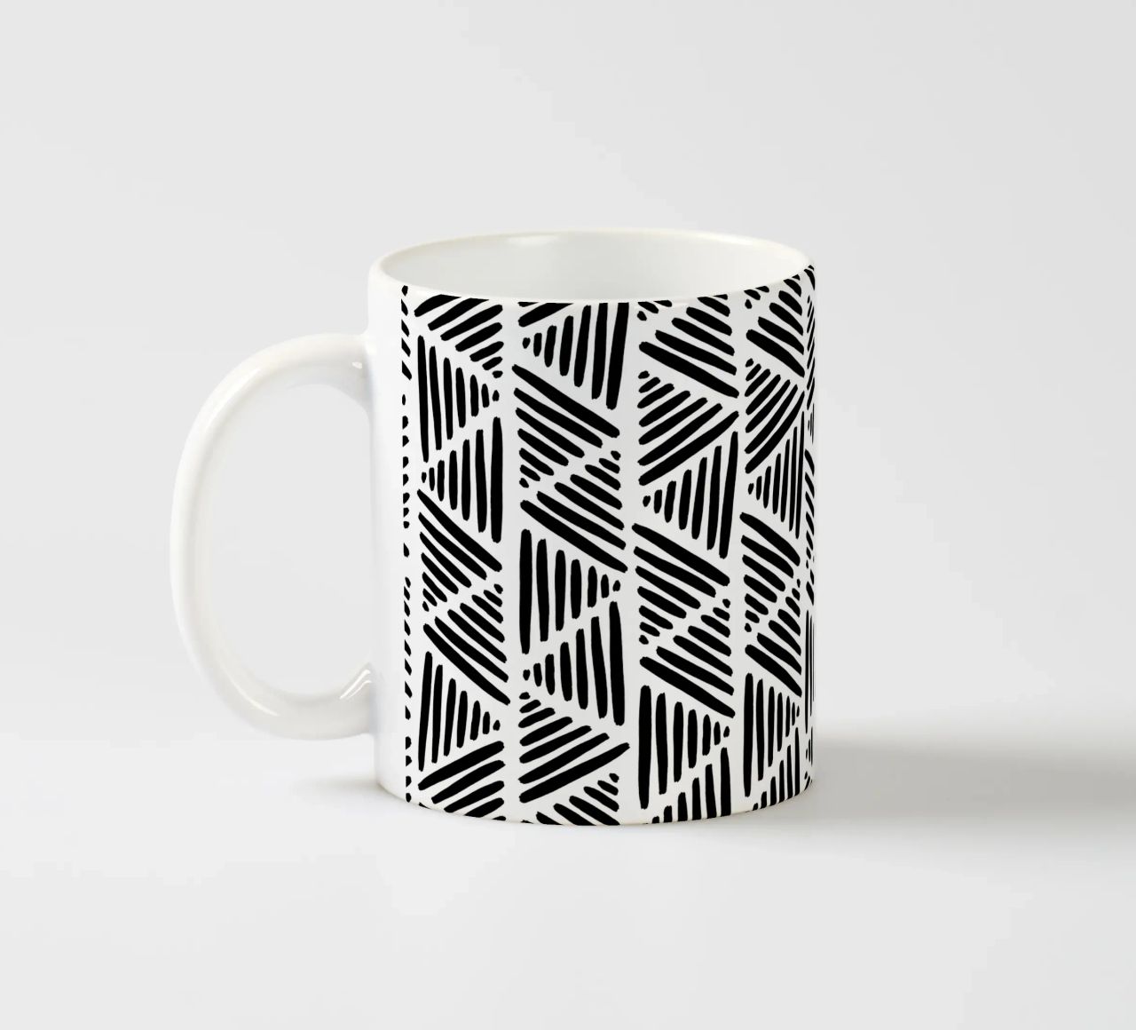 Bianco e nero astratto I tazza in ceramica da Orara Studio