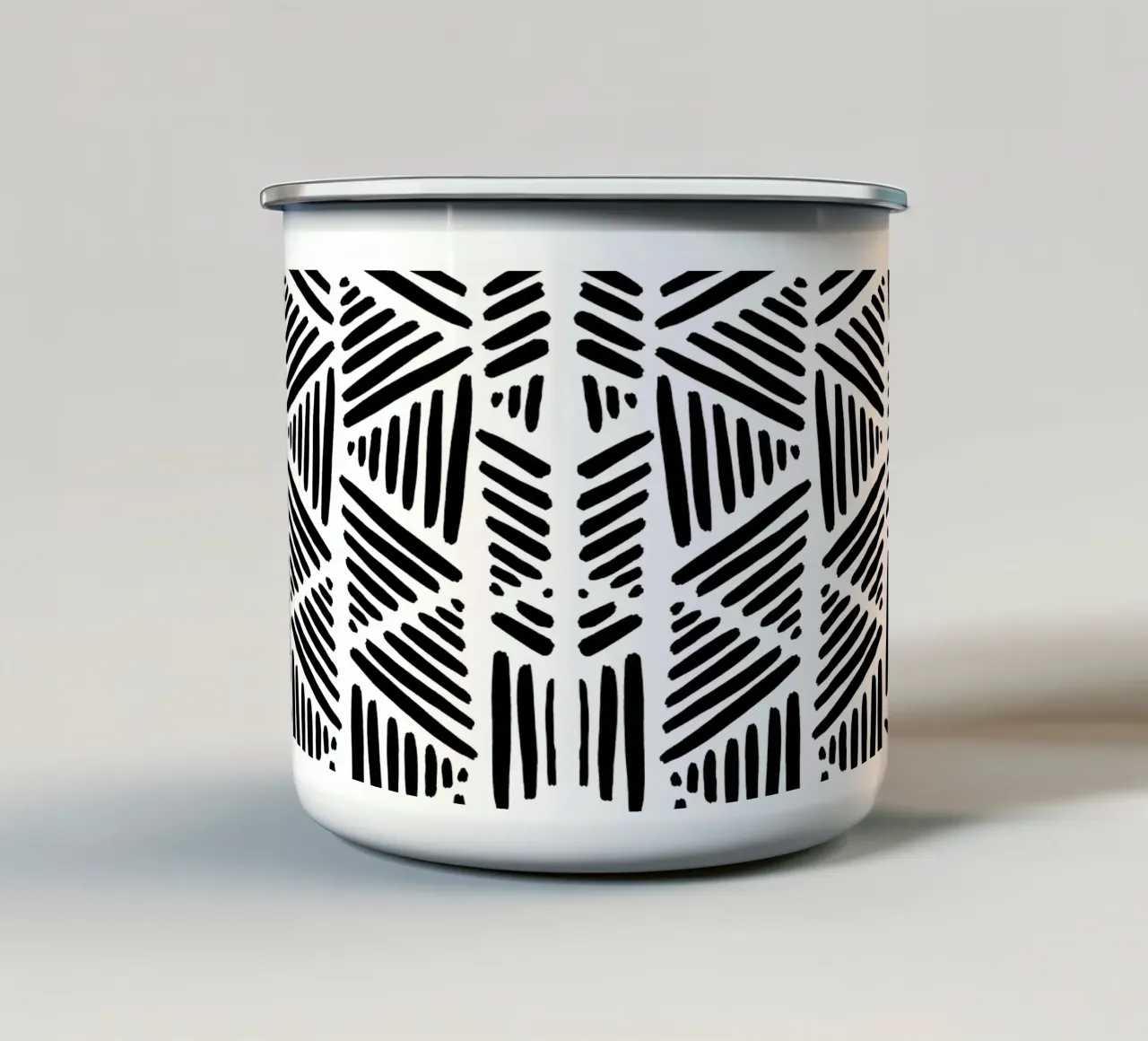 Schwarz und Weiß Abstrakt I Emaille Tasse von Orara Studio
