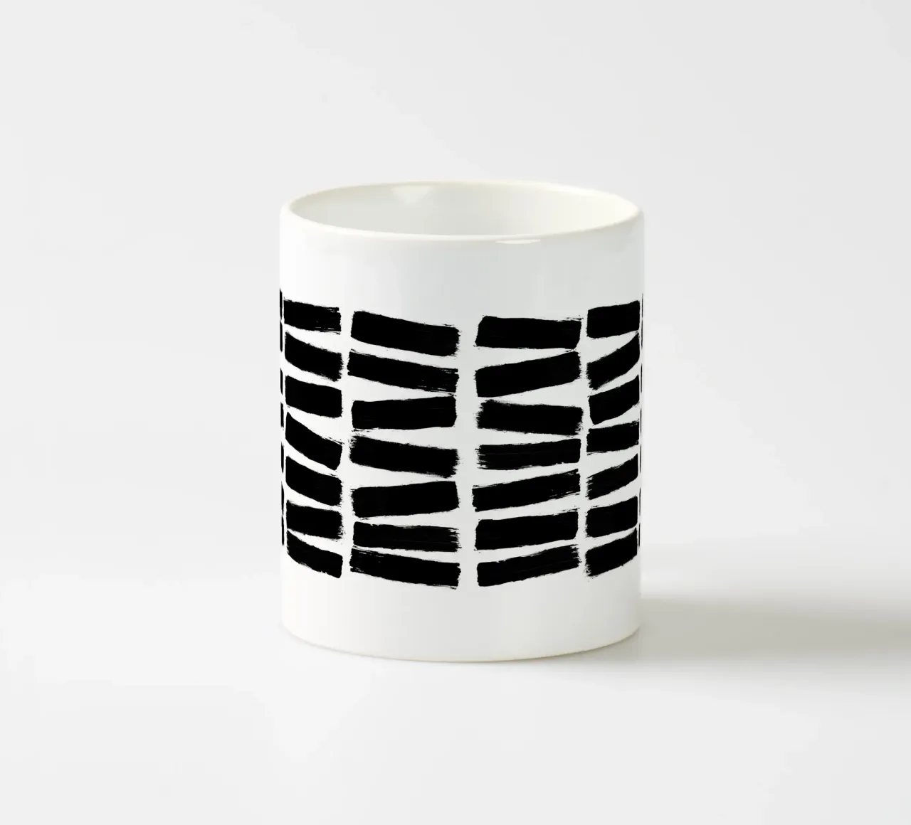 Pennellate nere tazza in ceramica da Orara Studio