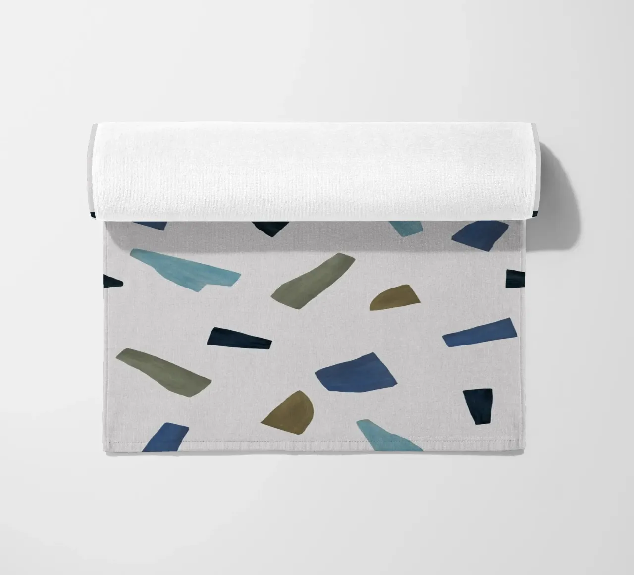 Blauw & Bruin Abstract strandhanddoek van Orara Studio