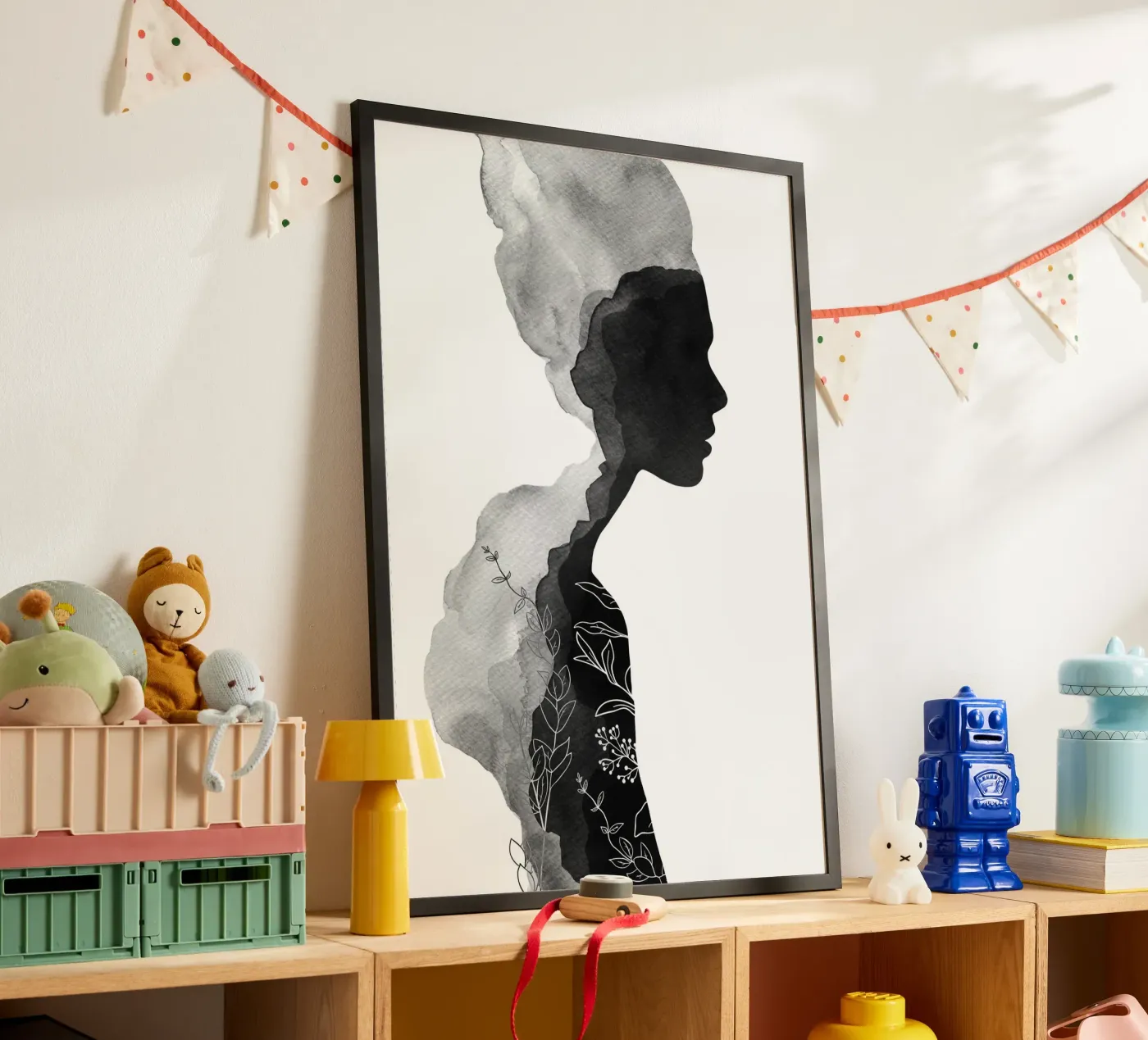 Her poster da Orara Studio