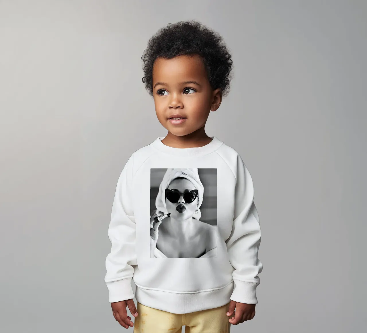 Invio di un bacio in bianco e nero felpa neonato da Galery Vintage