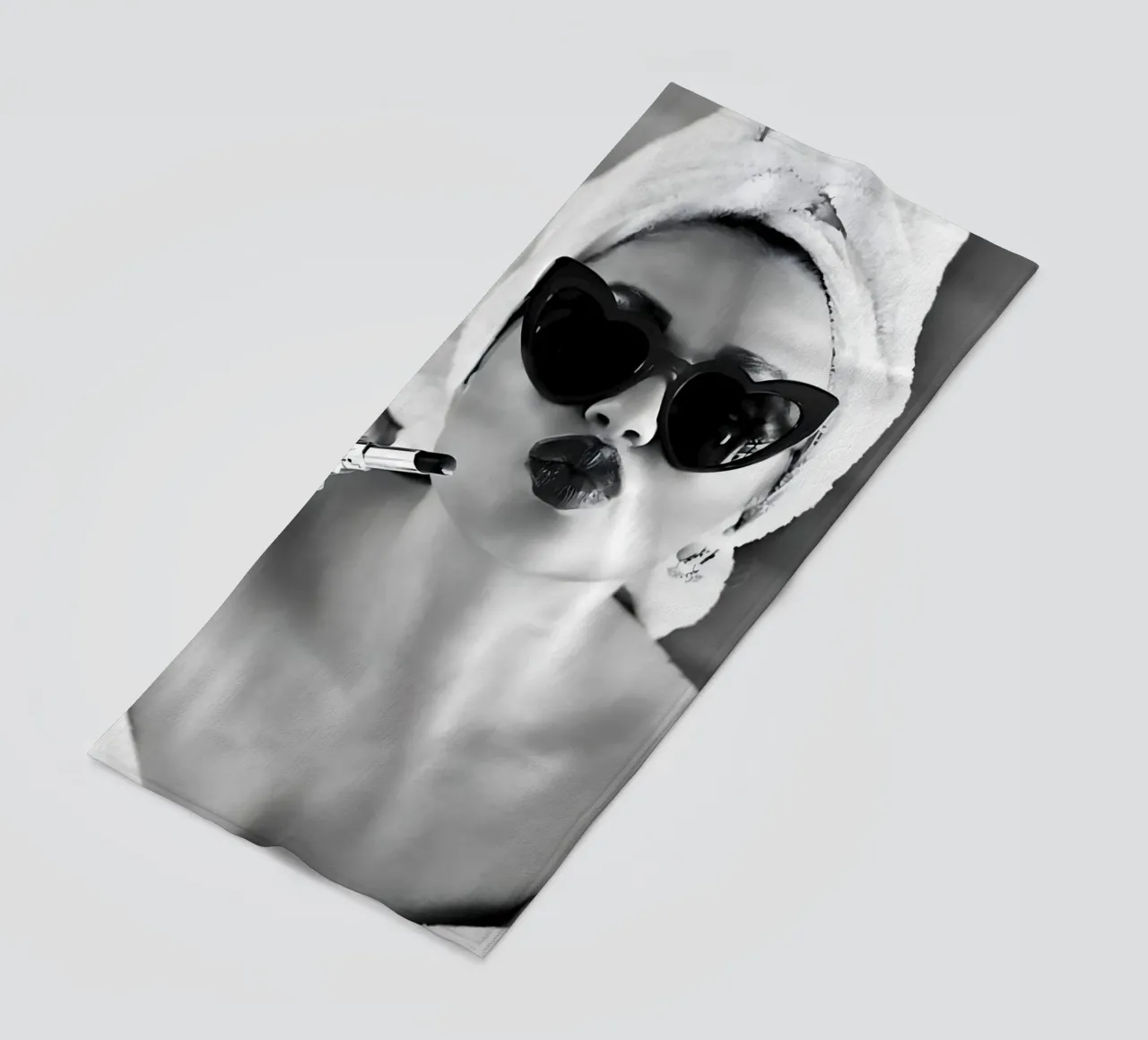 Invio di un bacio in bianco e nero telo mare da Galery Vintage