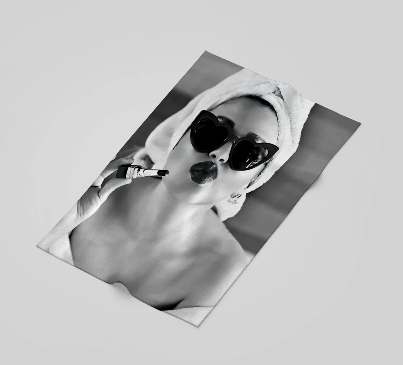 Invio di un bacio in bianco e nero telo mare da Galery Vintage