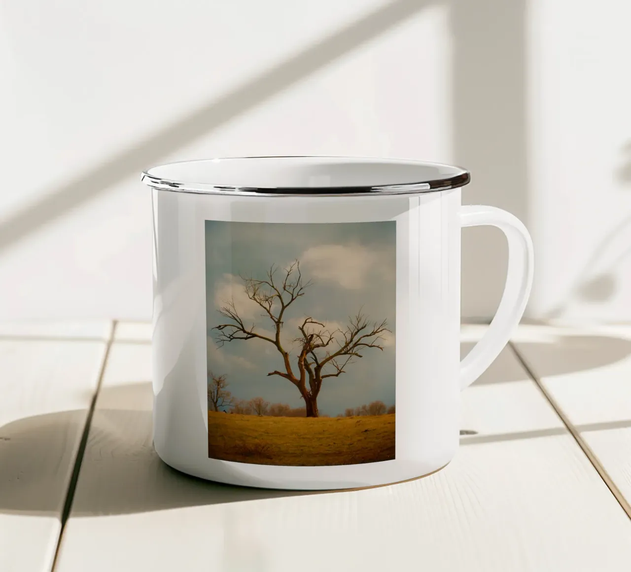 singolo albero secco tazza in smalto da Maraza