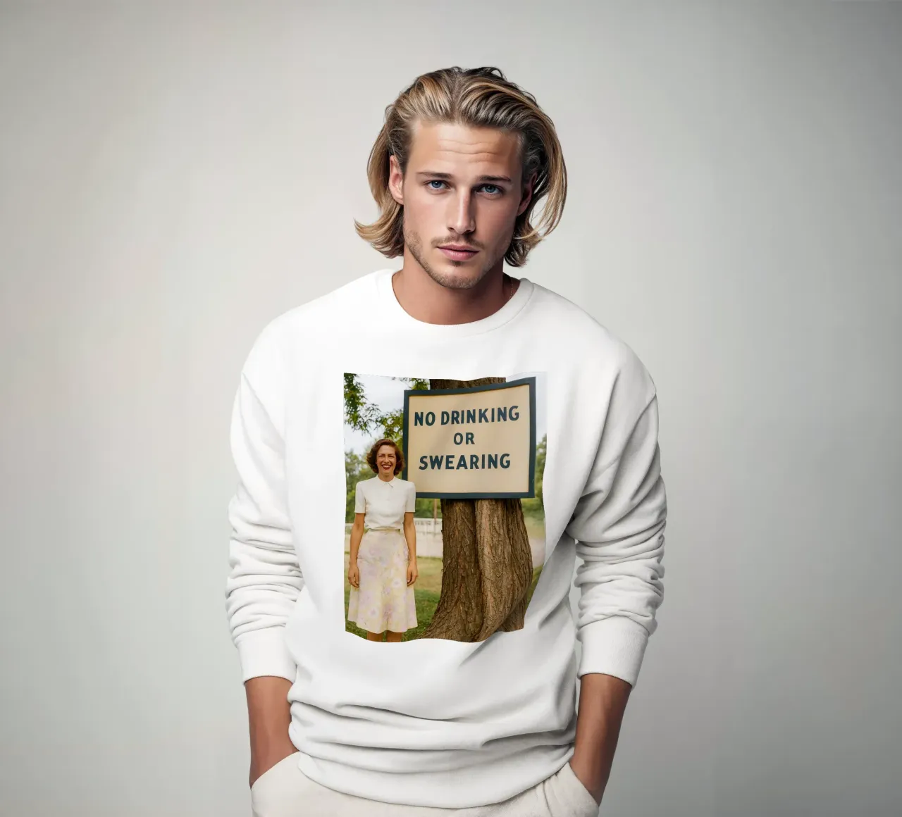 donne accanto all'albero felpa da Maraza