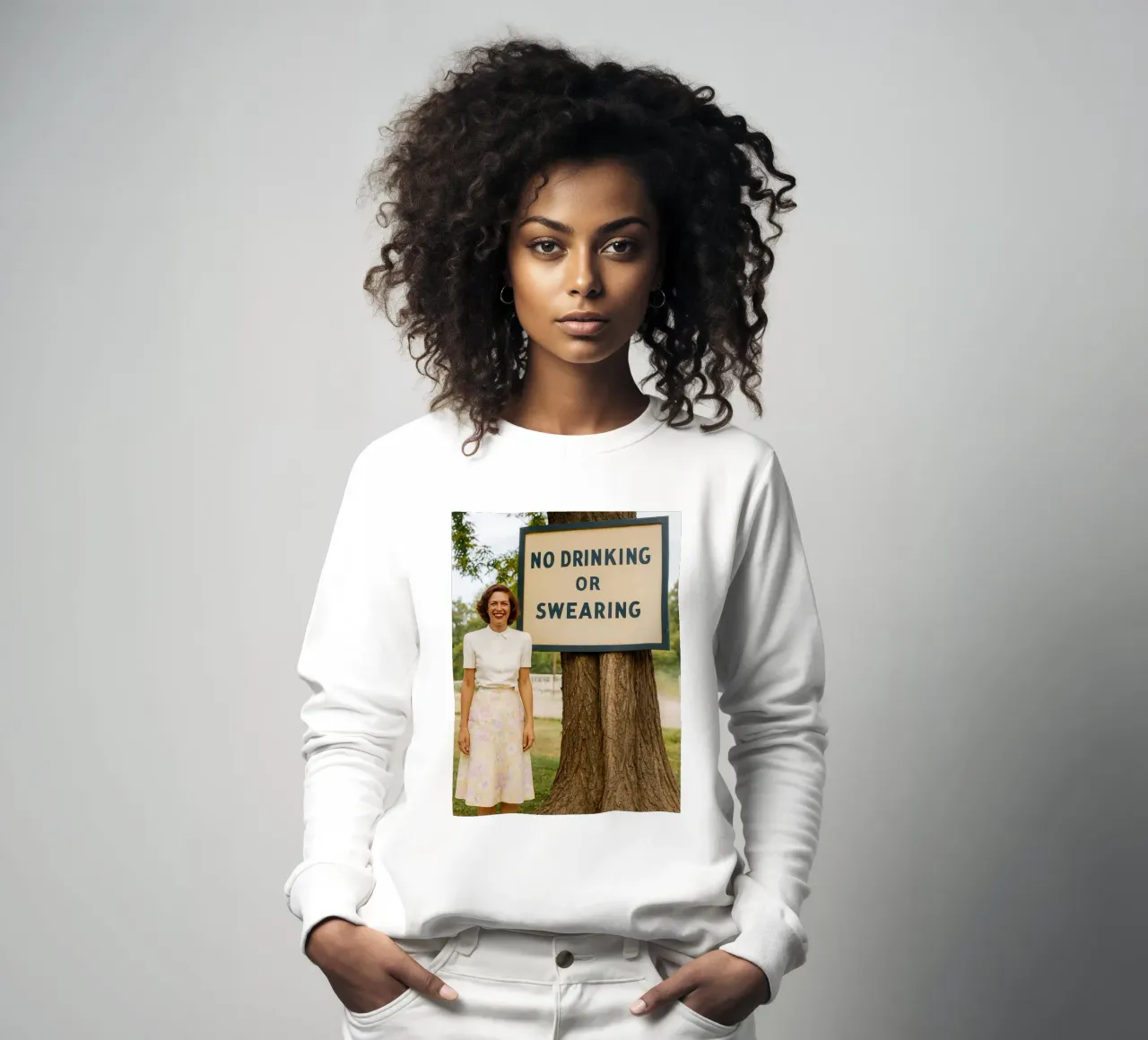 donne accanto all'albero felpa da Maraza