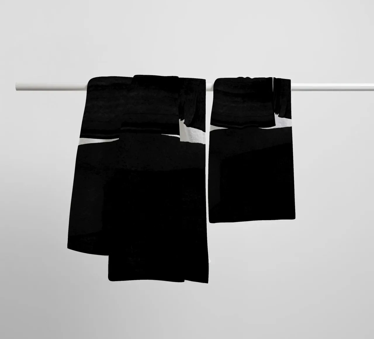 Pittura minimalista Nero I asciugamano da bagno da Orara Studio