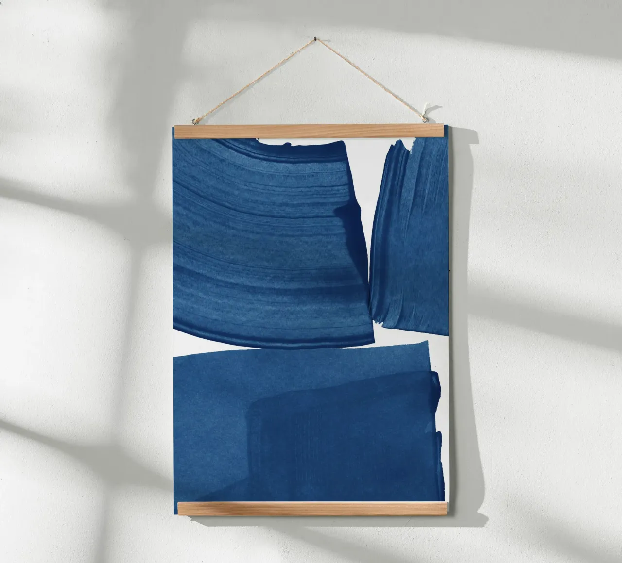 Pittura moderna Blu I poster con telaio in plastica da Orara Studio