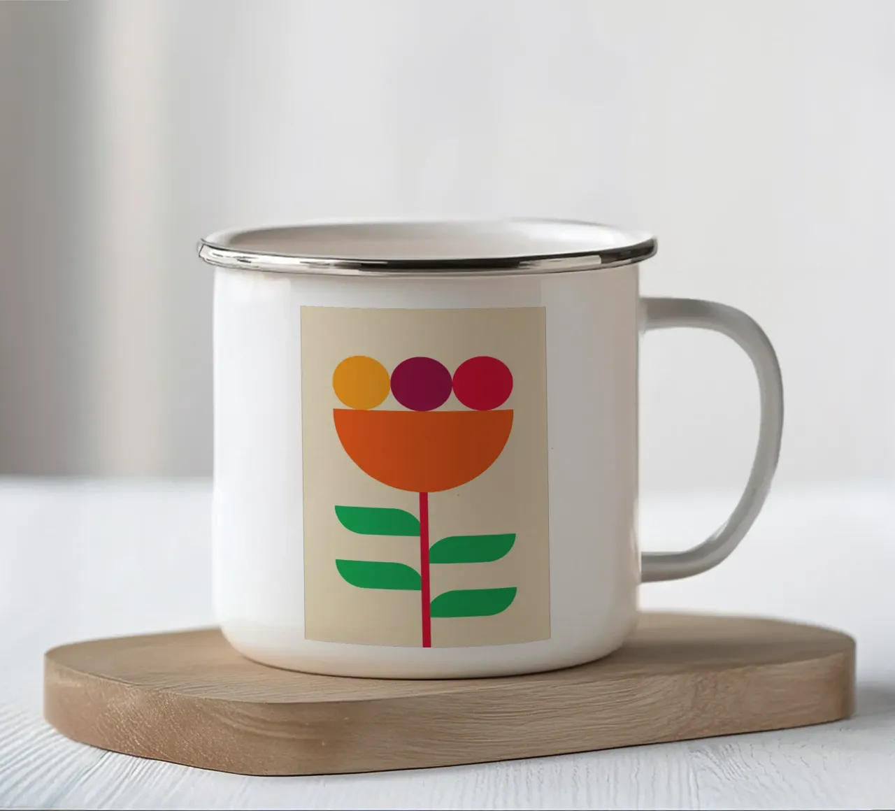 Forma di fiore geometrica colorata tazza in smalto da Studio Fun Boy