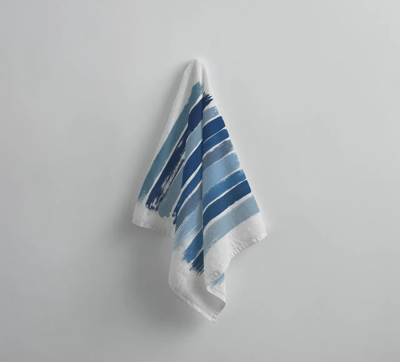 Blu Ombre asciugamano da bagno da Orara Studio