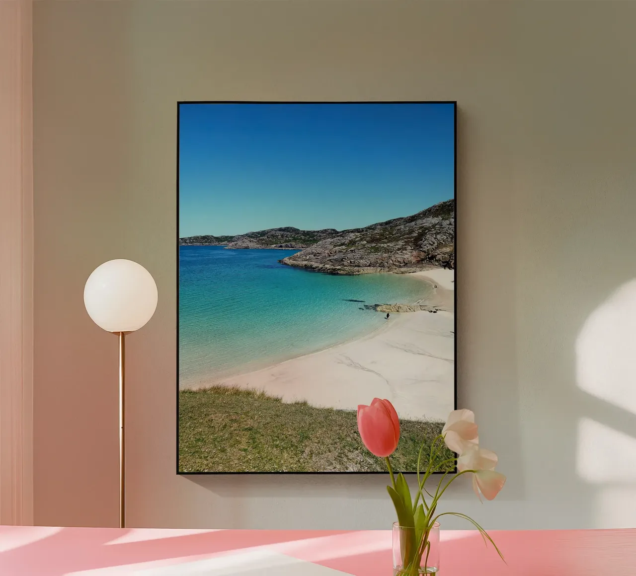 Lonely beach plexiglass da Paige Mills