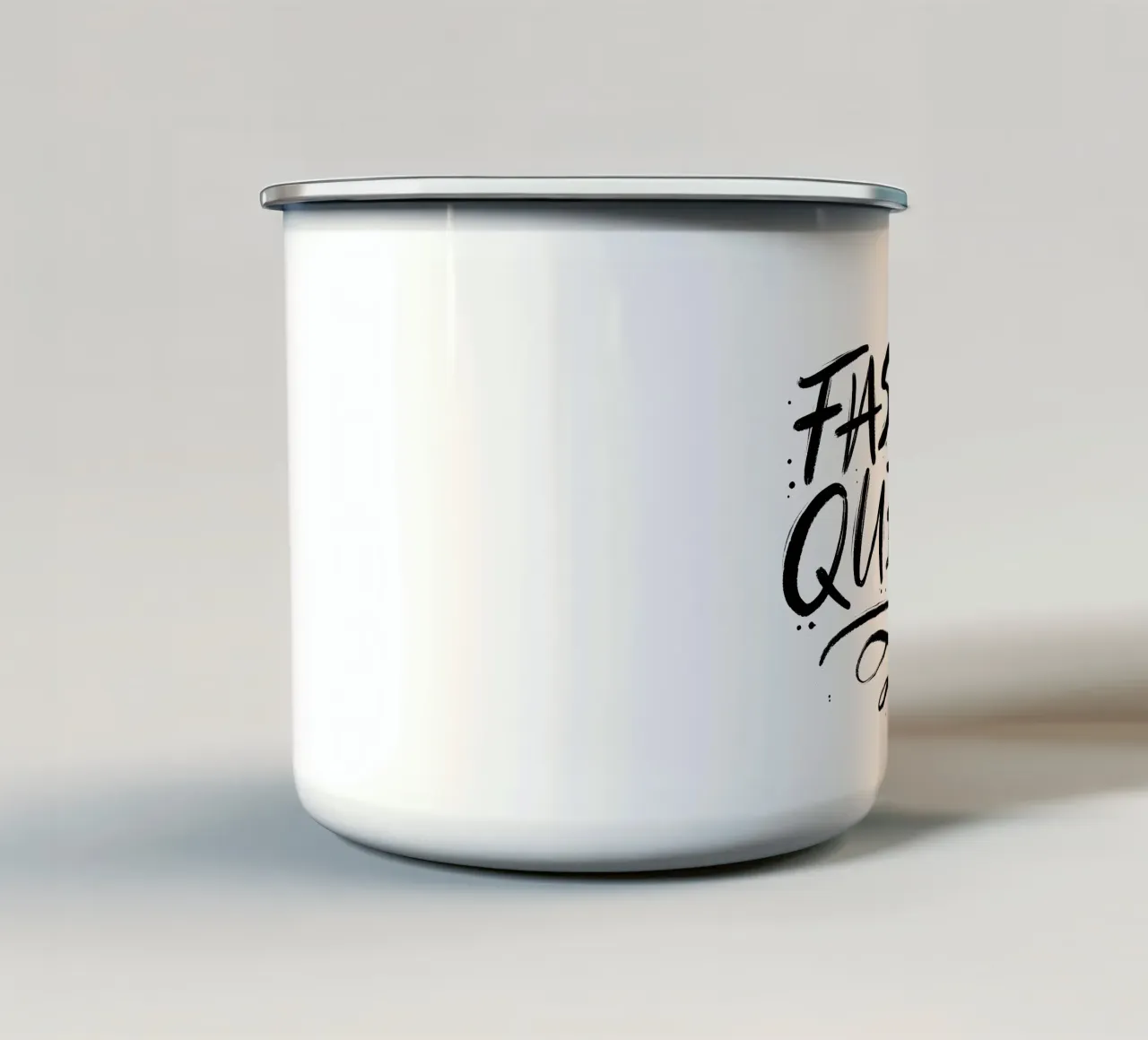 Regina della moda tazza in smalto da CalliLetters
