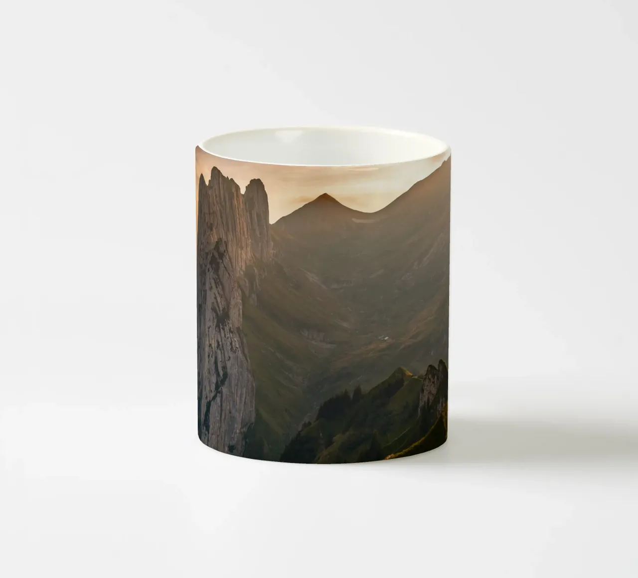 Tramonto in montagna a Saxer Lücke, Svizzera tazza in ceramica da Marcel Bisig