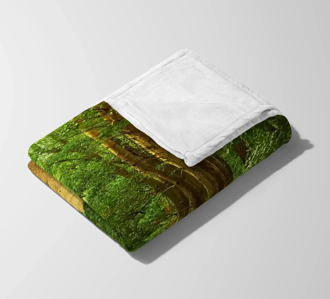 Forest path Fleecedecke von Atteloi