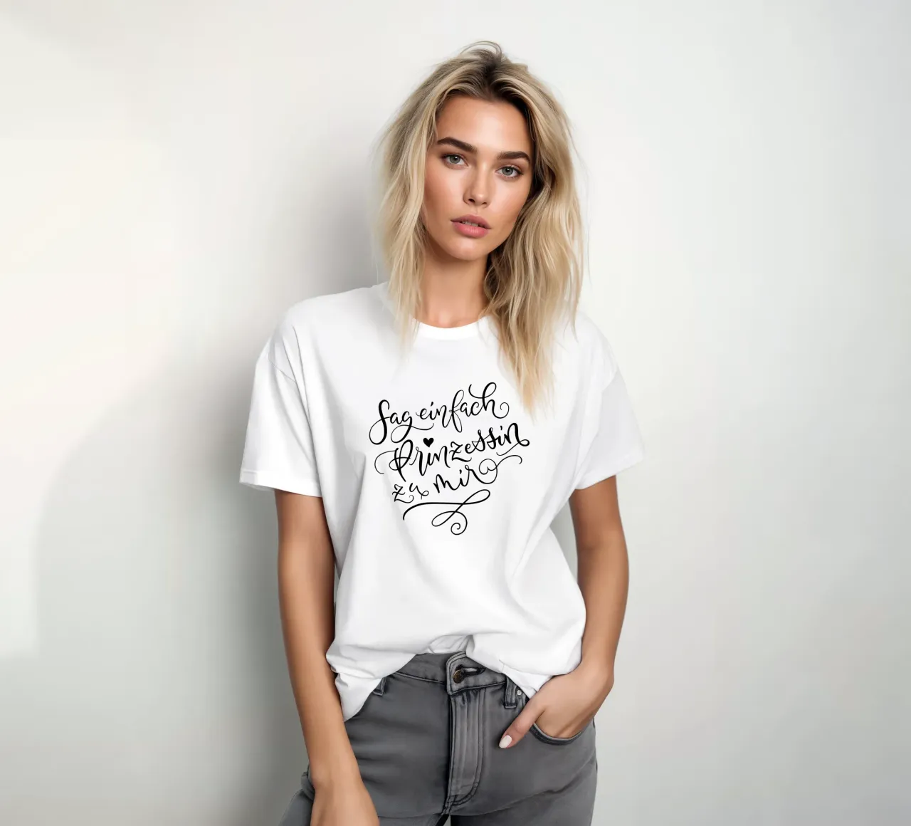 Sag einfach Prinzessin zu mir. Lustiger Spruch. Lettering T-Shirt von CalliLetters