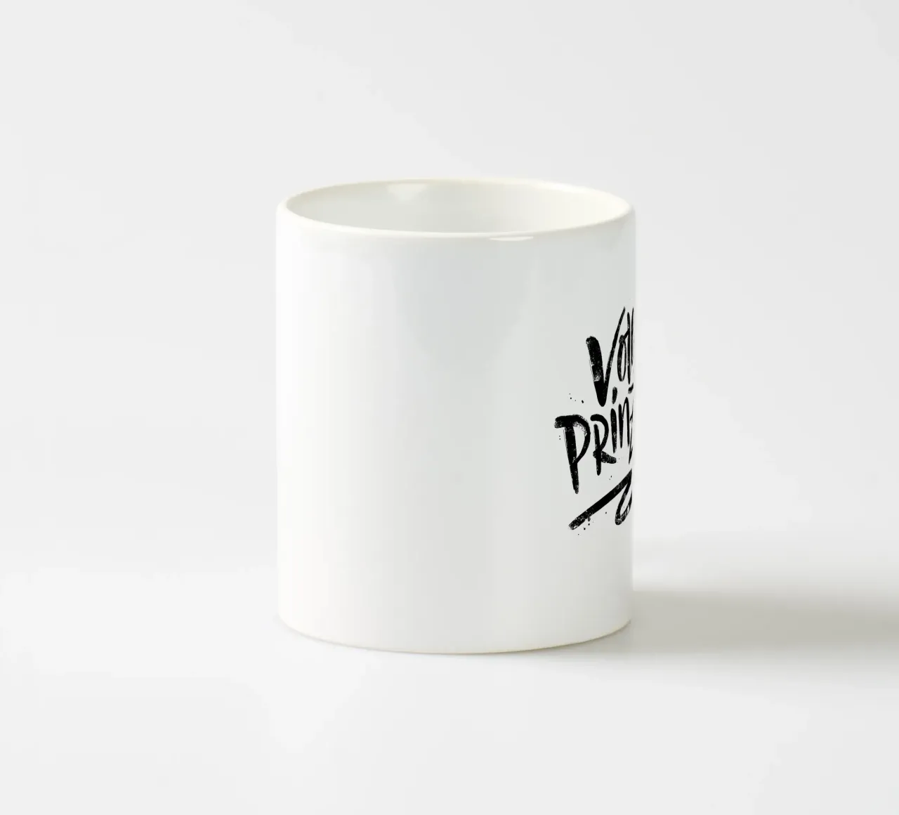 Principessa a tempo pieno. Calligrafia a pennello tazza in ceramica da CalliLetters