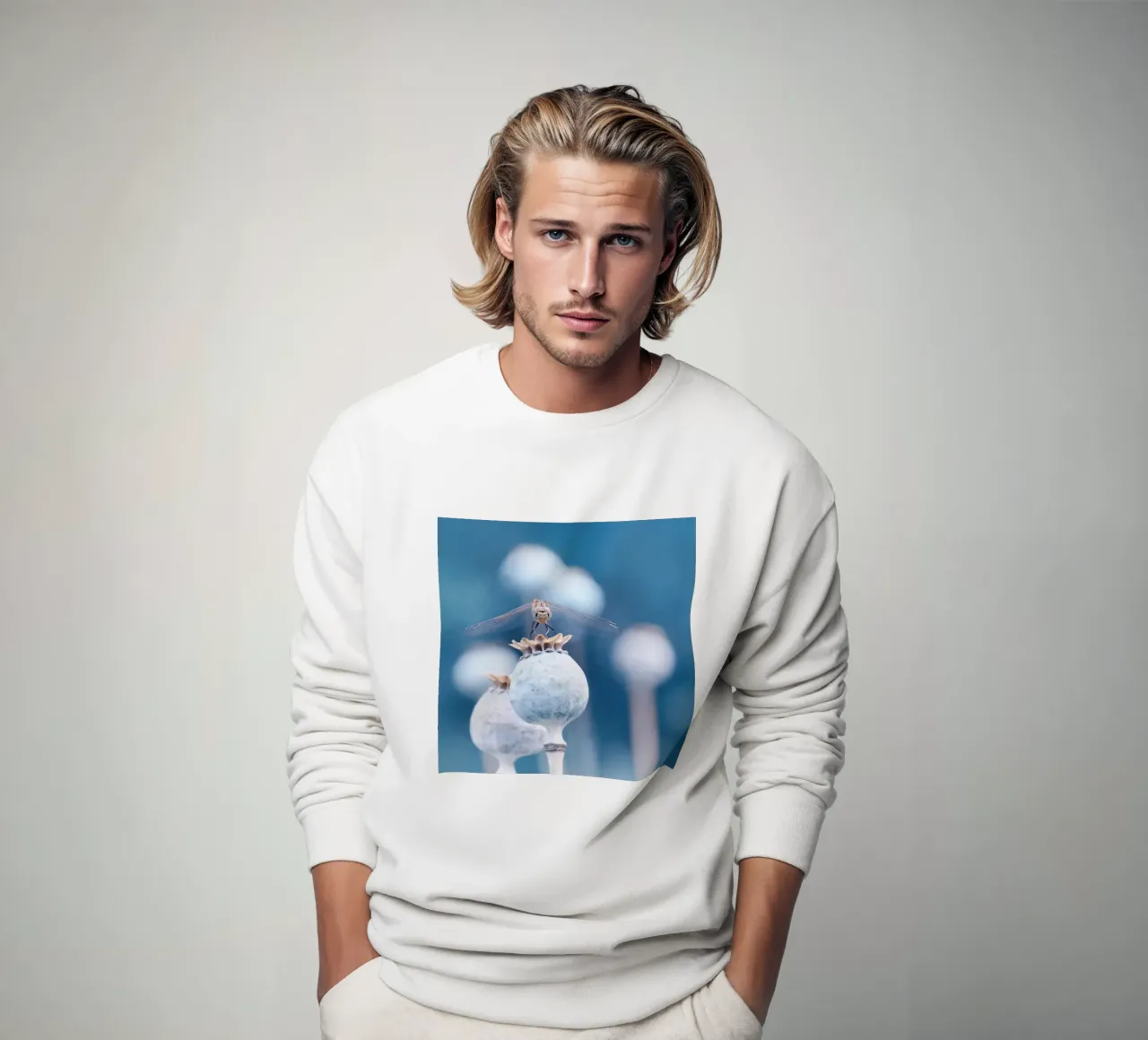 Dragonfly sweatshirt by Atteloi