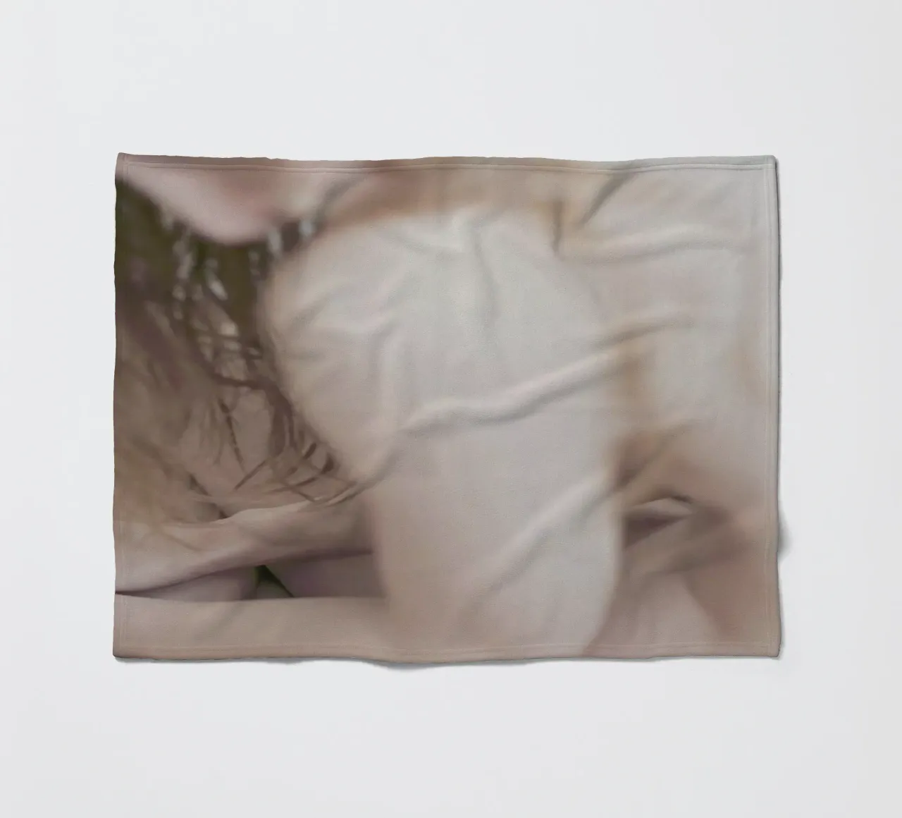 The Silkmoth 3 coperta in pile da Paul Aidan Perry
