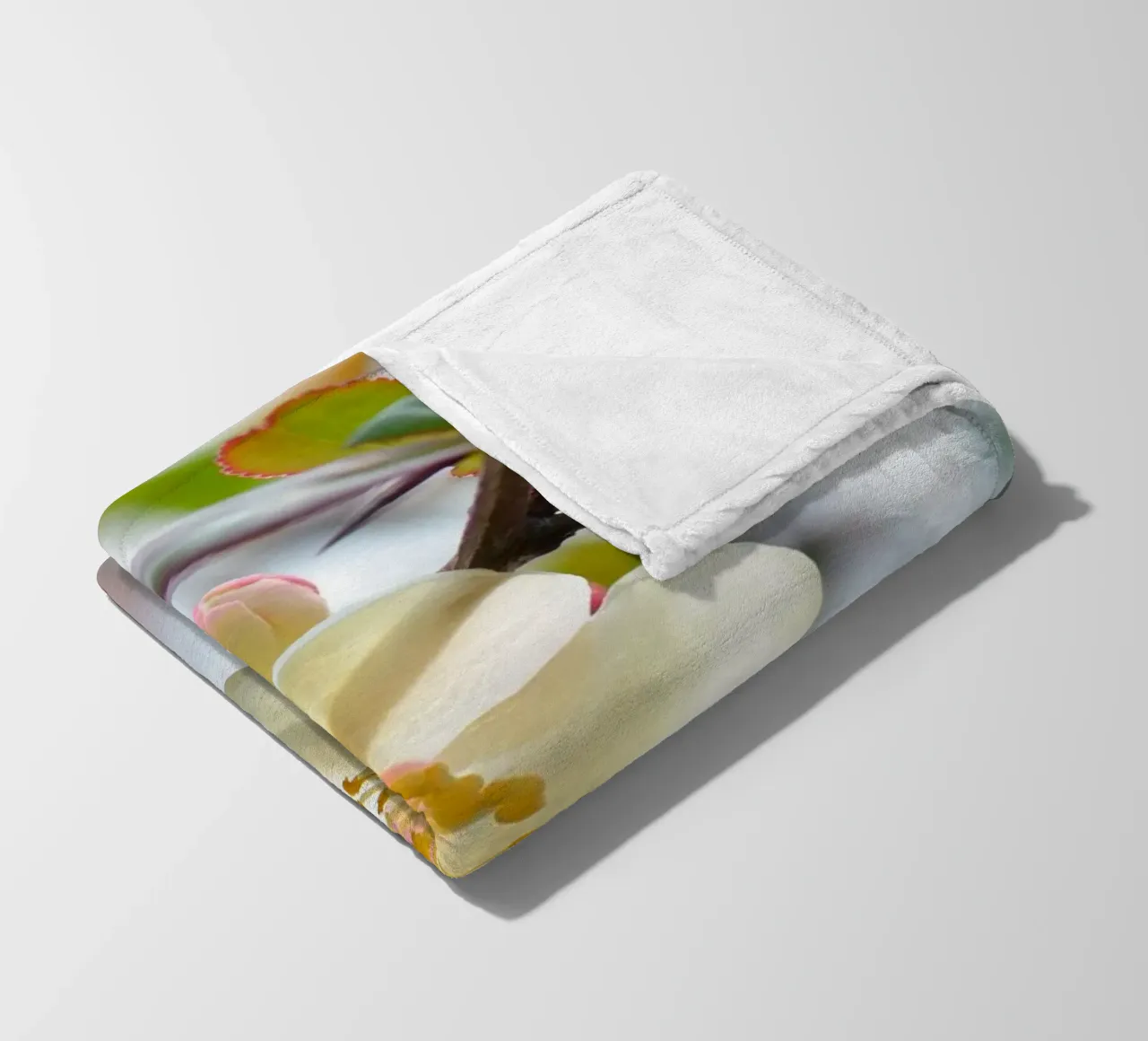 Spring fleece blanket by Atteloi