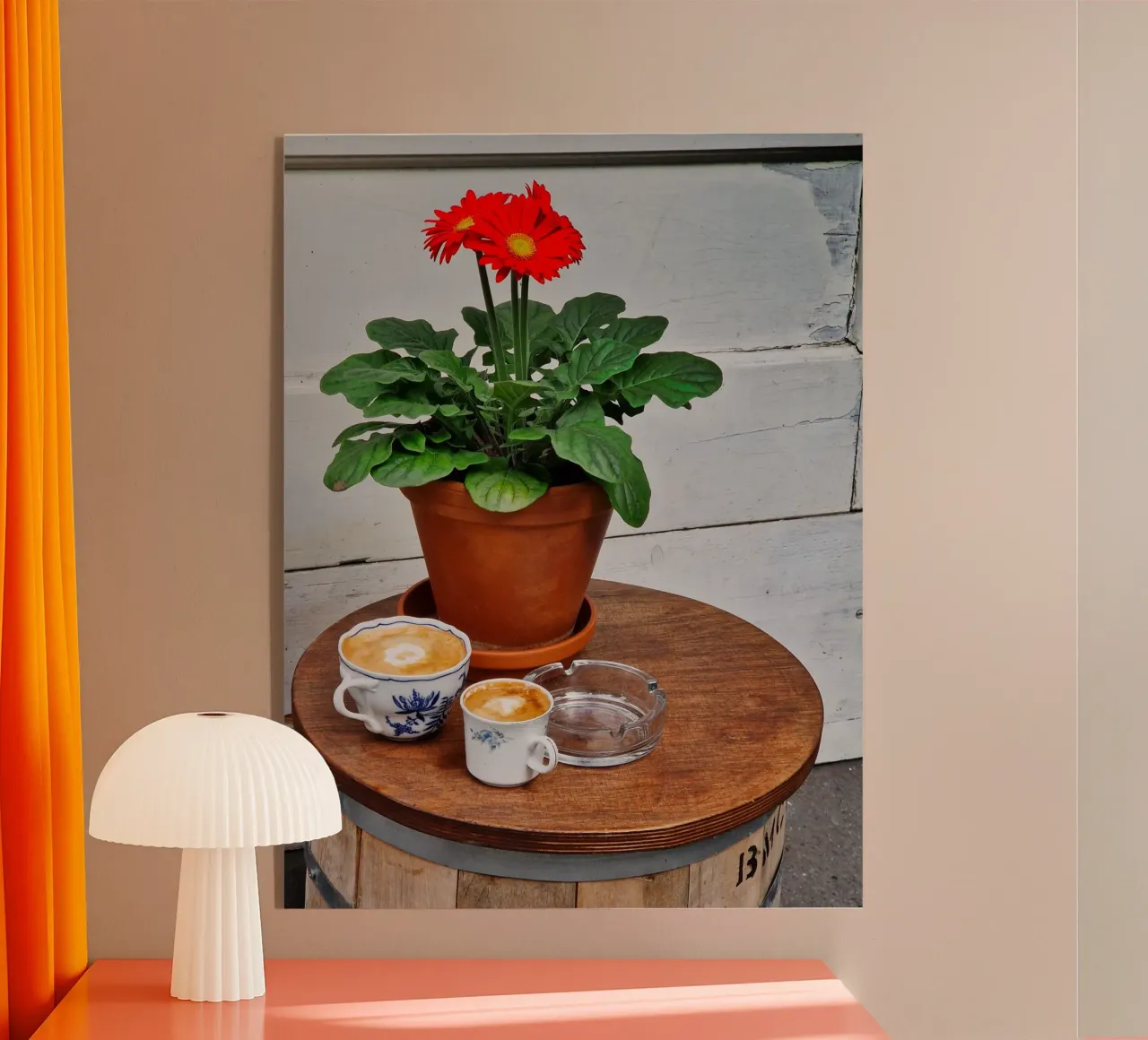 Two Coffees, one Flower plexiglass da light catch moments