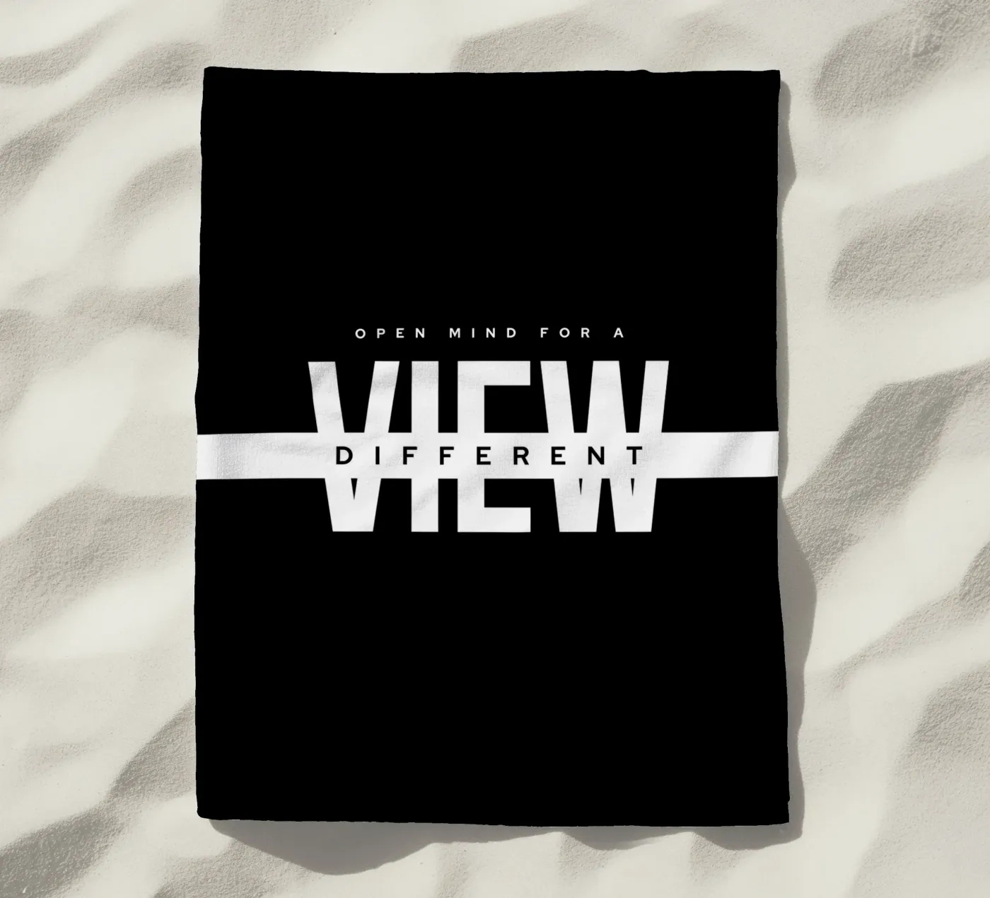 DIFFERENT VIEW serviette de plage de BAWA