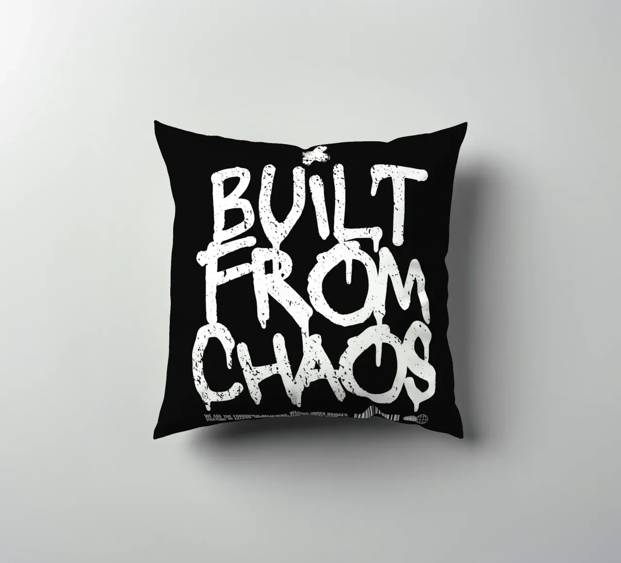 BUILT FROM CHAOS cuscino da BAWA