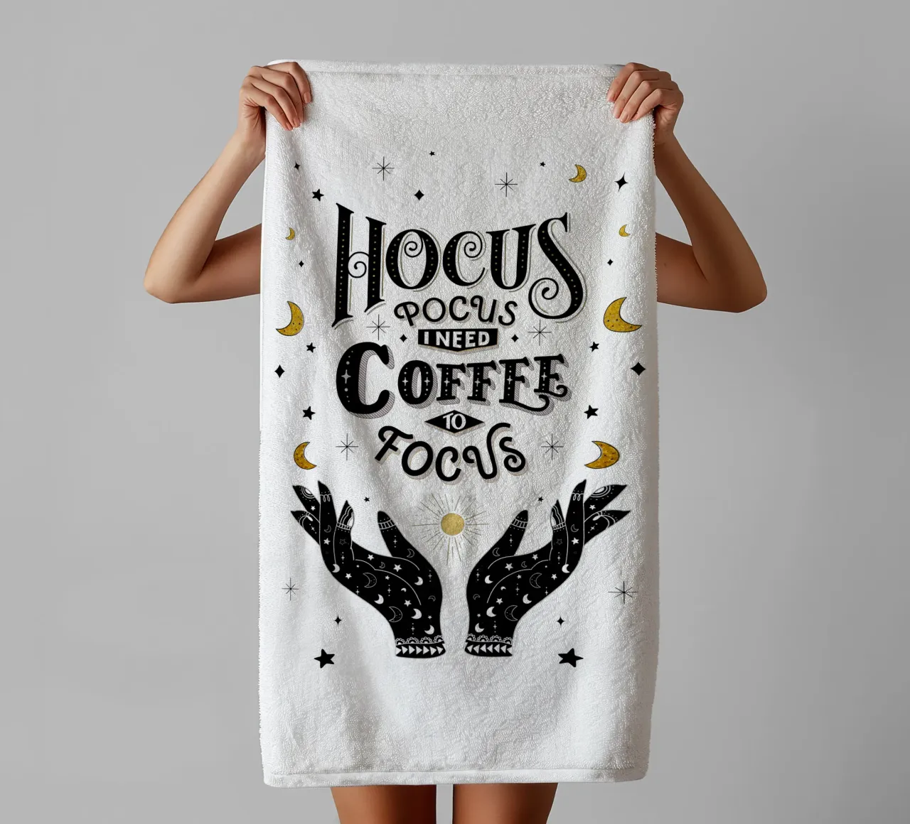 Kaffee-Liebhaber: Hocus Pocus. I Need Coffee to Focus. towel by CalliLetters