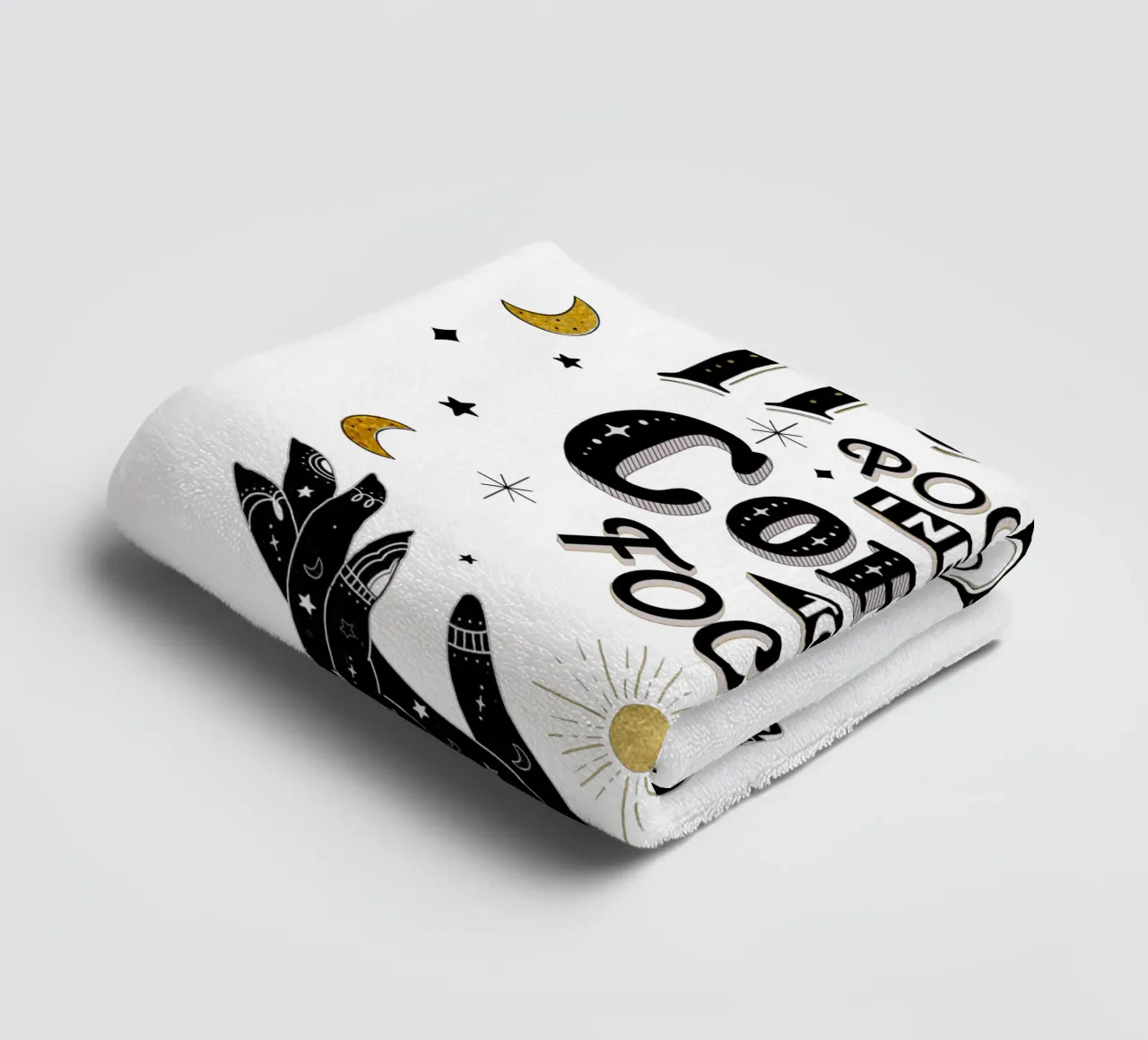 Kaffee-Liebhaber: Hocus Pocus. I Need Coffee to Focus. towel by CalliLetters