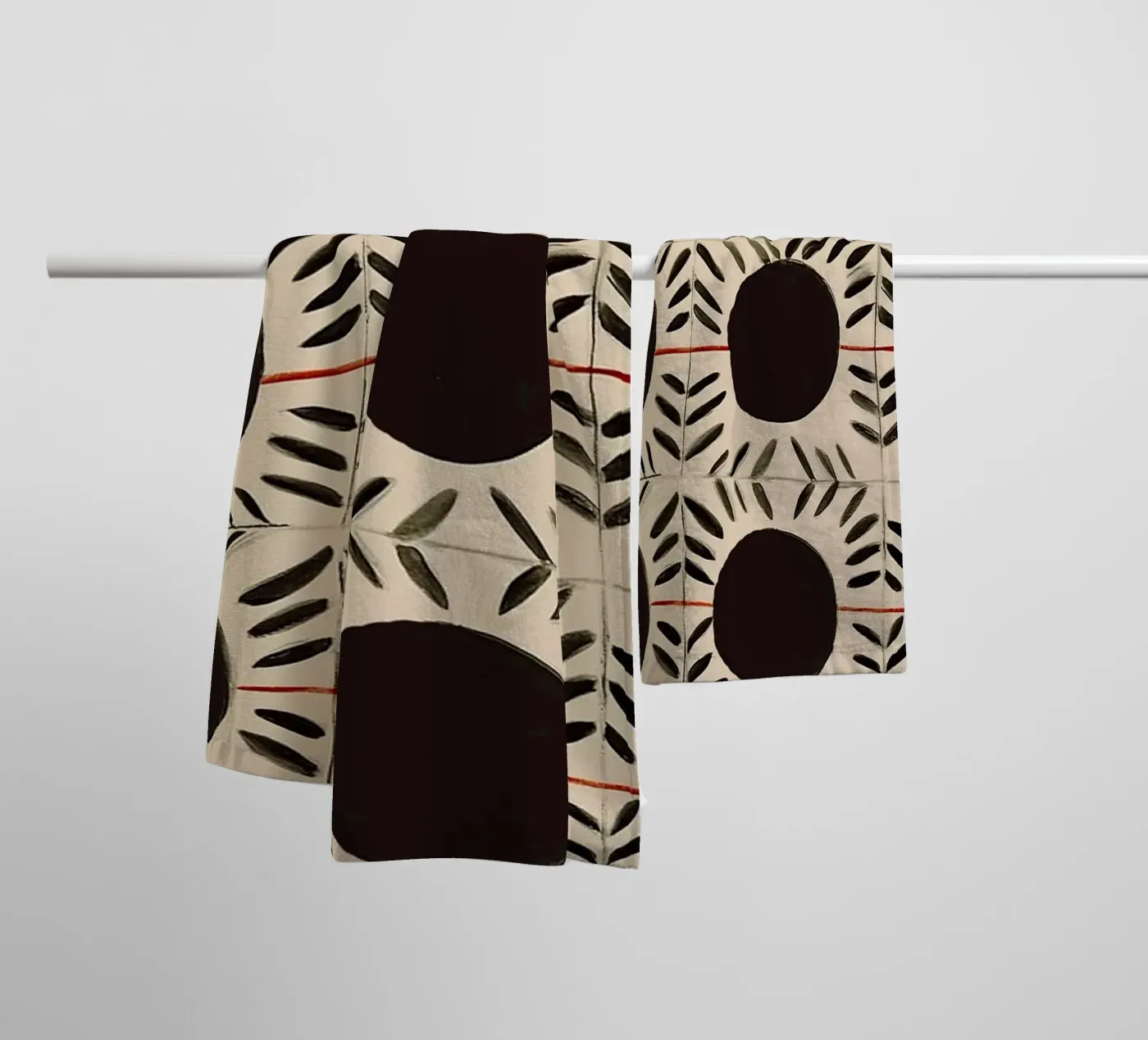 Circle & Leaf Pattern Handtuch von Sienna Atelier