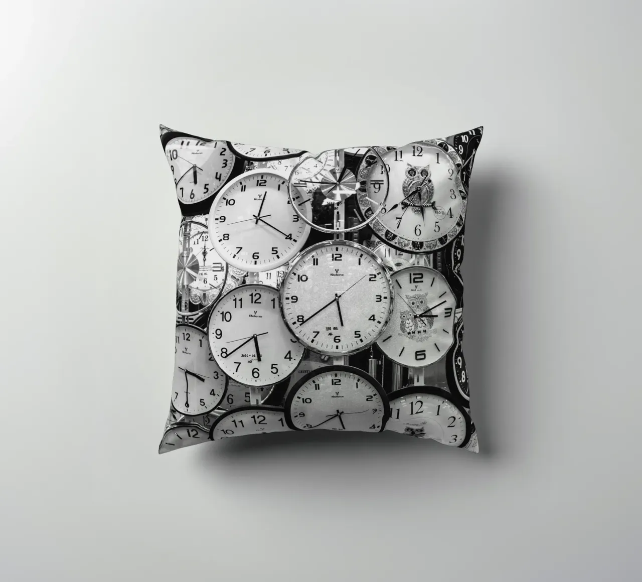 TIME IS RUNNING cuscino da BAWA