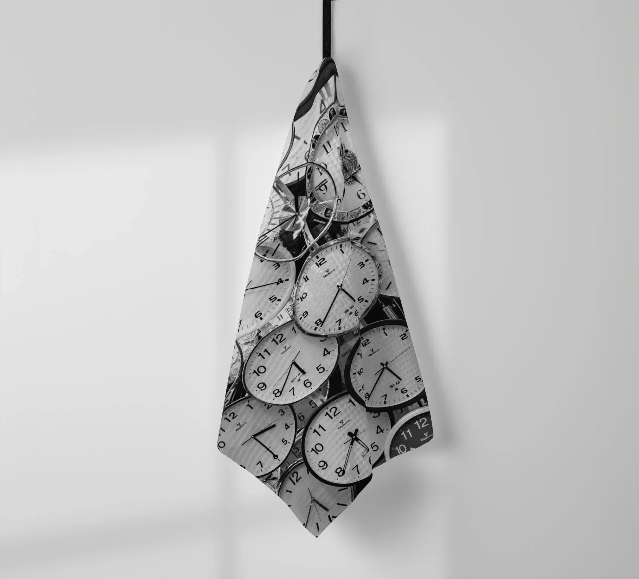 TIME IS RUNNING torchon de BAWA