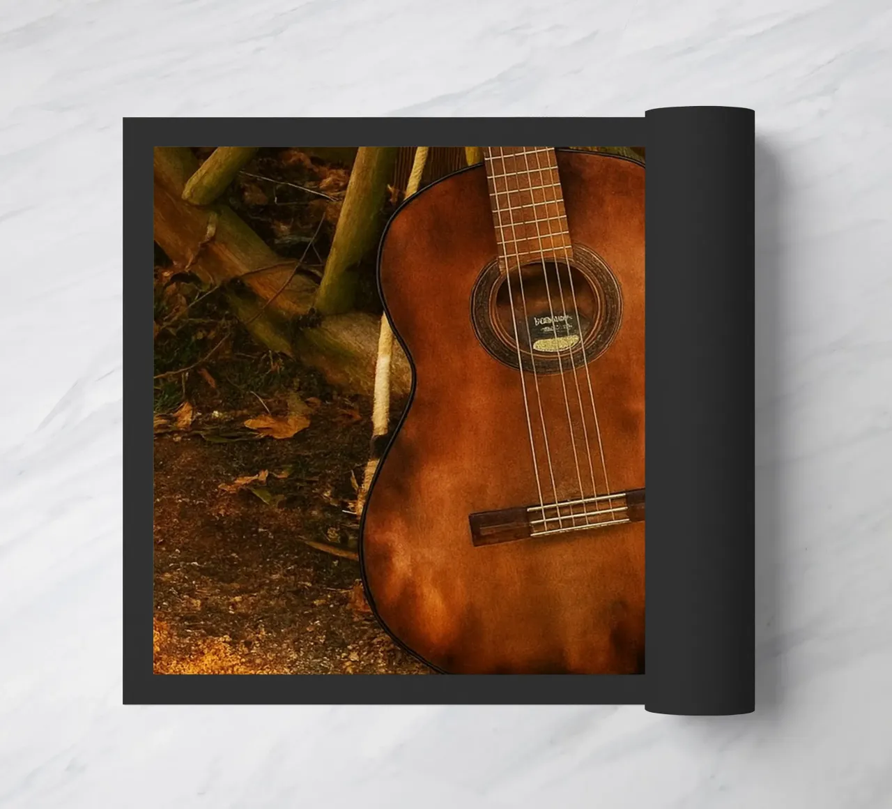 vecchia chitarra con corde rotte zerbino da Deemoll