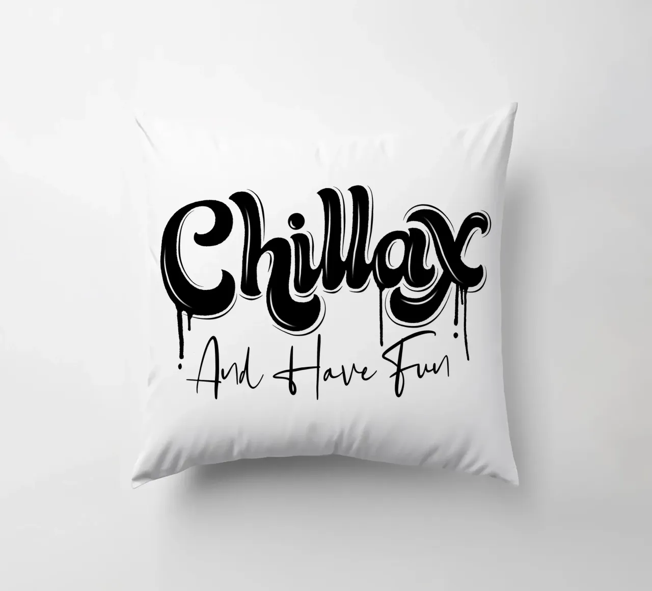 Rilassarsi e rilassarsi. Chillax. Stile di strada e un po' di graffiti cuscino da CalliLetters
