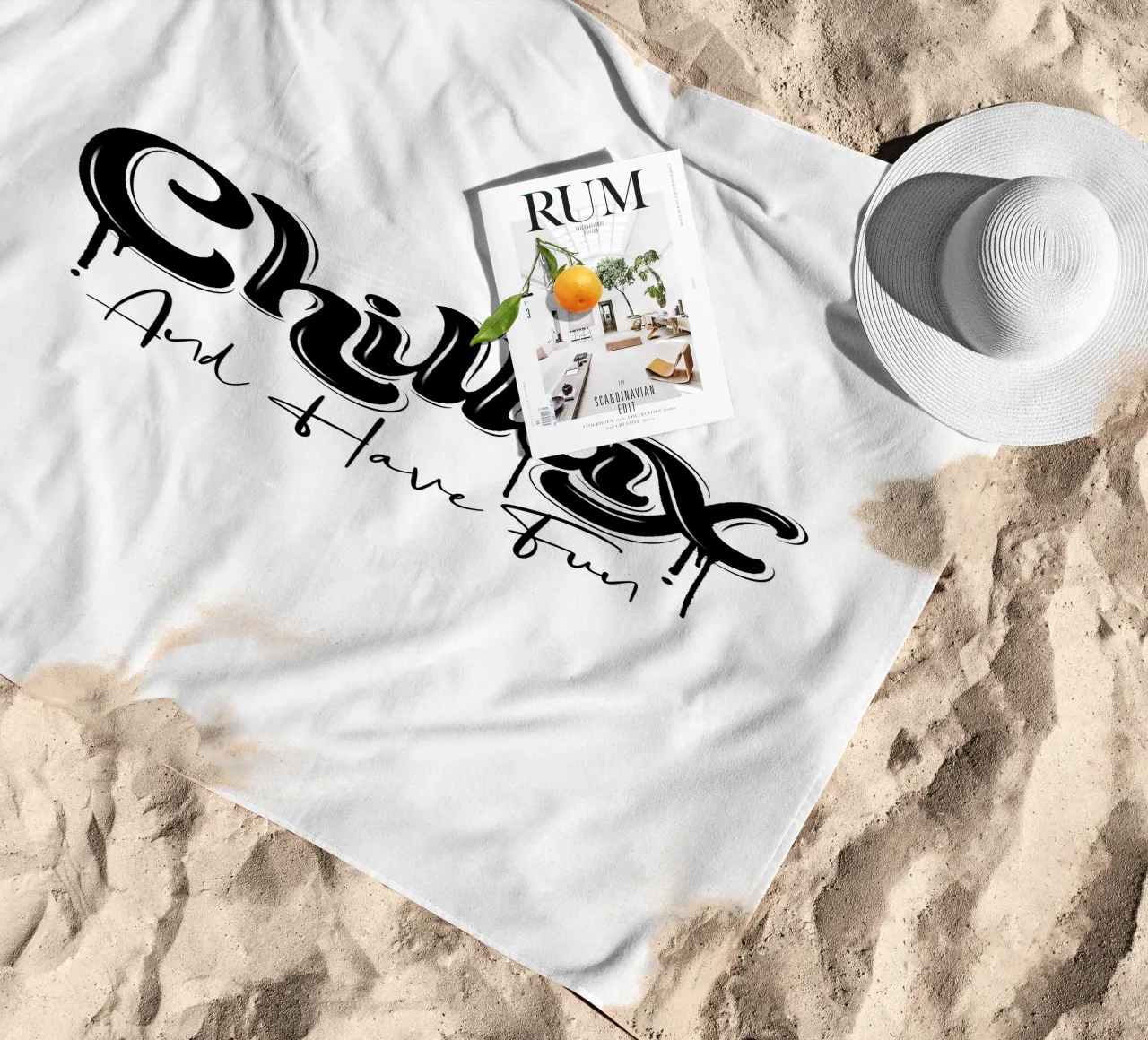Rilassarsi e rilassarsi. Chillax. Stile di strada e un po' di graffiti telo mare da CalliLetters
