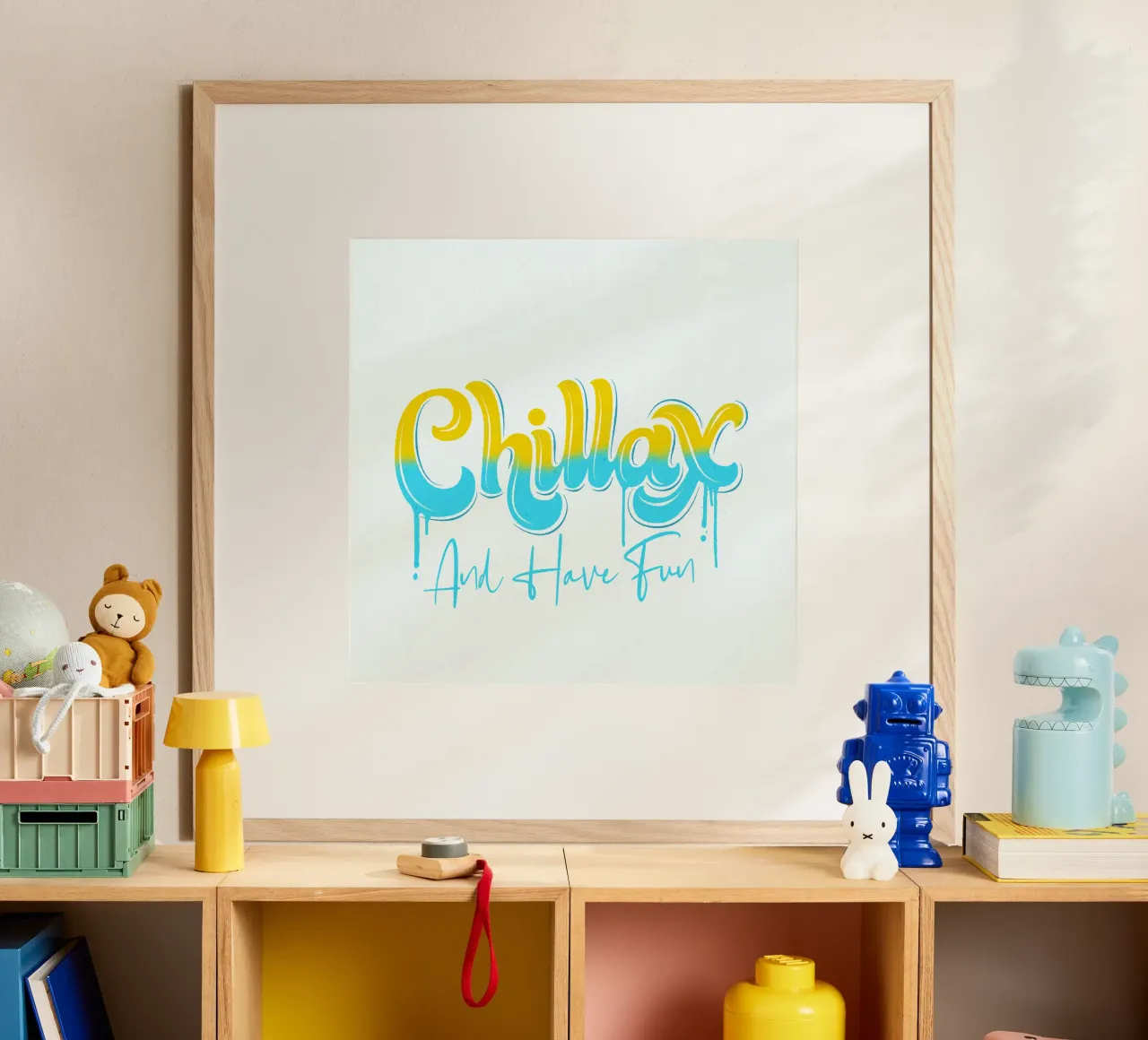 Rilassarsi e rilassarsi. Chillax. Graffiti e Streetstyle. poster con telaio in legno da CalliLetters