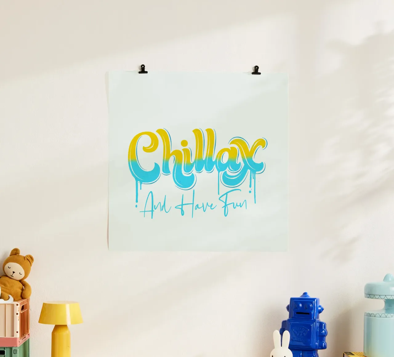 Rilassarsi e rilassarsi. Chillax. Graffiti e Streetstyle. poster con telaio in legno da CalliLetters