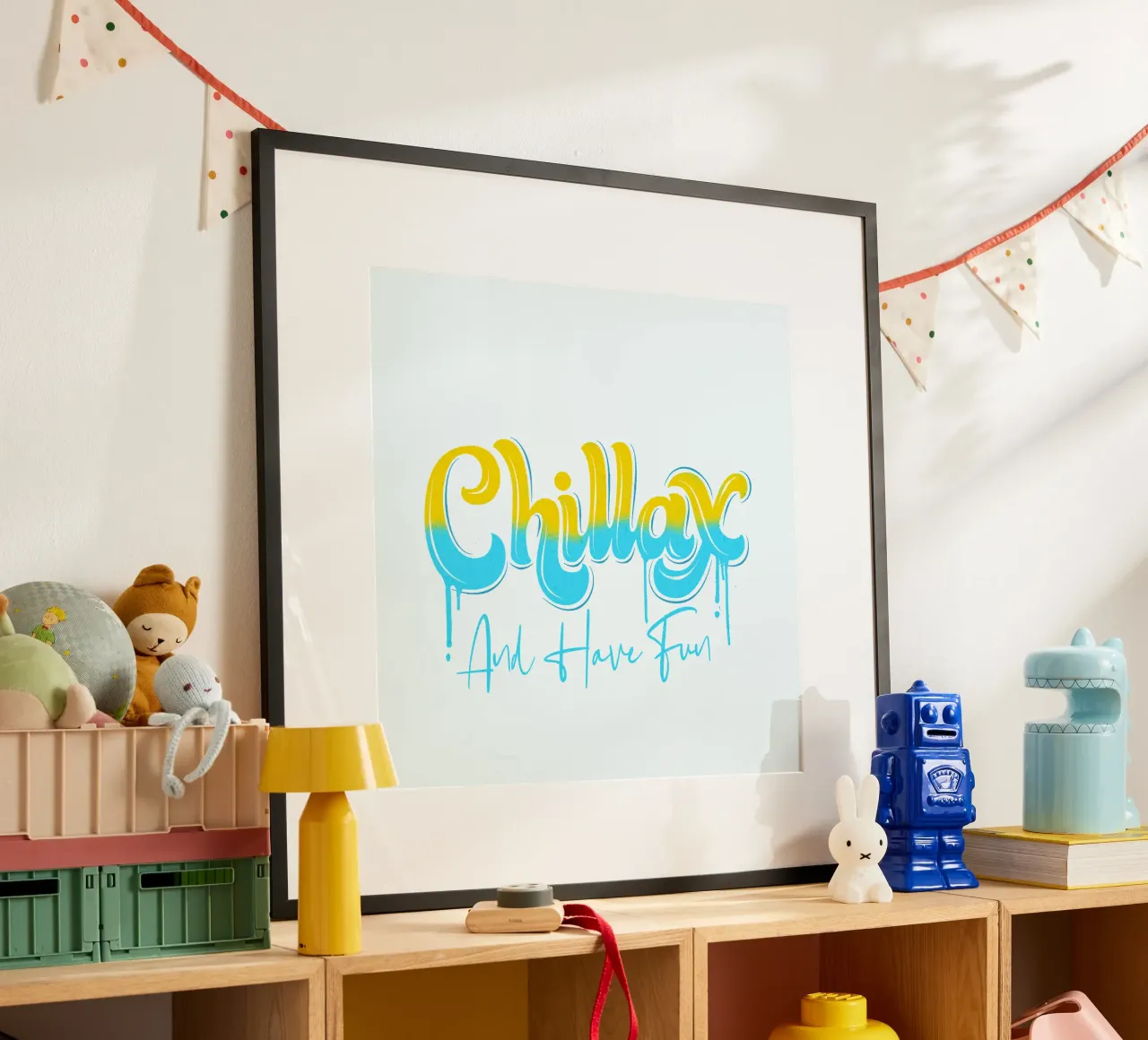 Rilassarsi e rilassarsi. Chillax. Graffiti e Streetstyle. poster con telaio in legno da CalliLetters